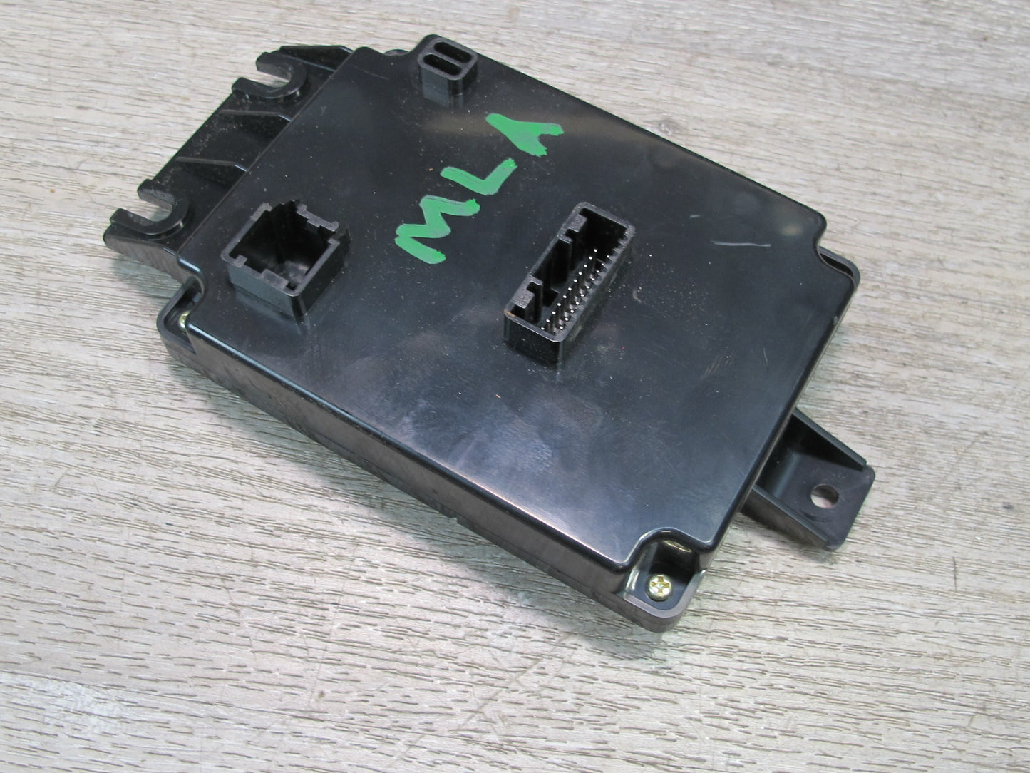 2017-2020 Maserati Levante M161 A/C Air Condition Control Module 6701003460
