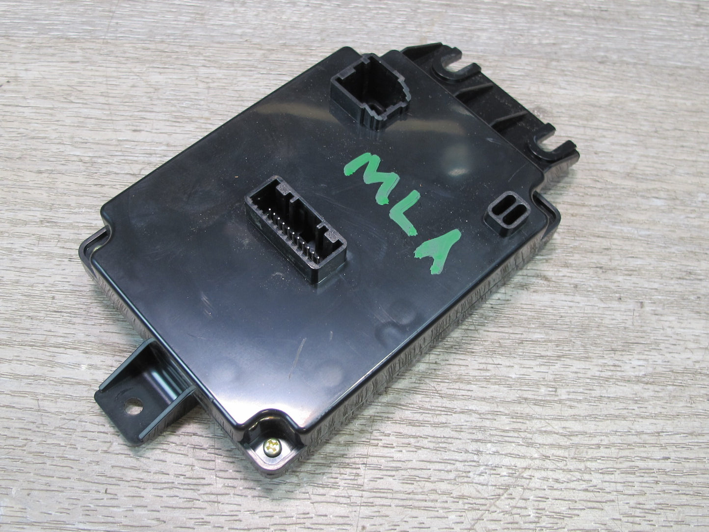 2017-2020 Maserati Levante M161 A/C Air Condition Control Module 6701003460
