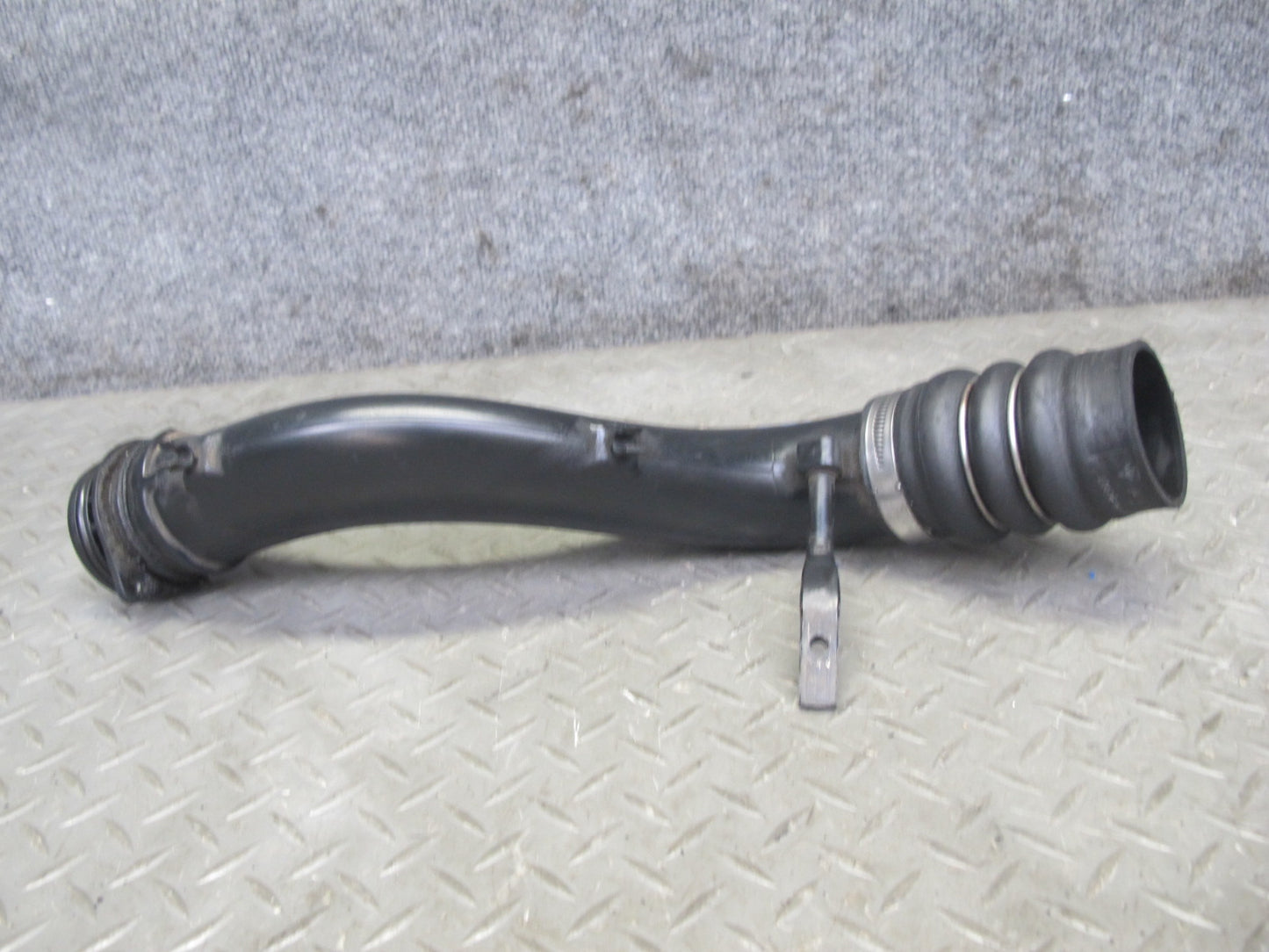 2003-2010 Porsche Cayenne 955 Turbo Intercooler Air Intake Hose Pipe Set of 2