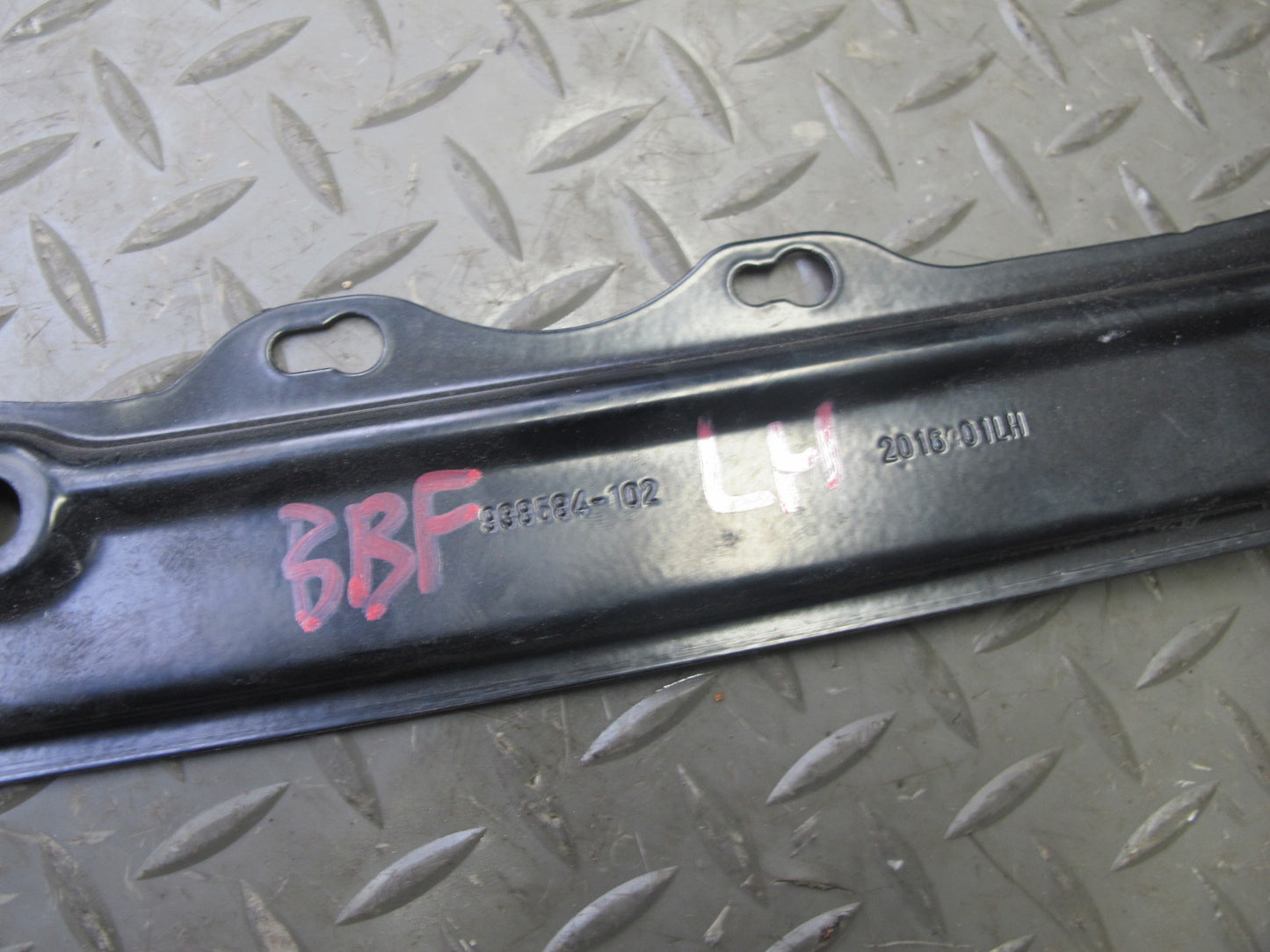 2015-2020 BMW F32 F33 F82 F83 Left Door Window Regulator w Motor 7352747