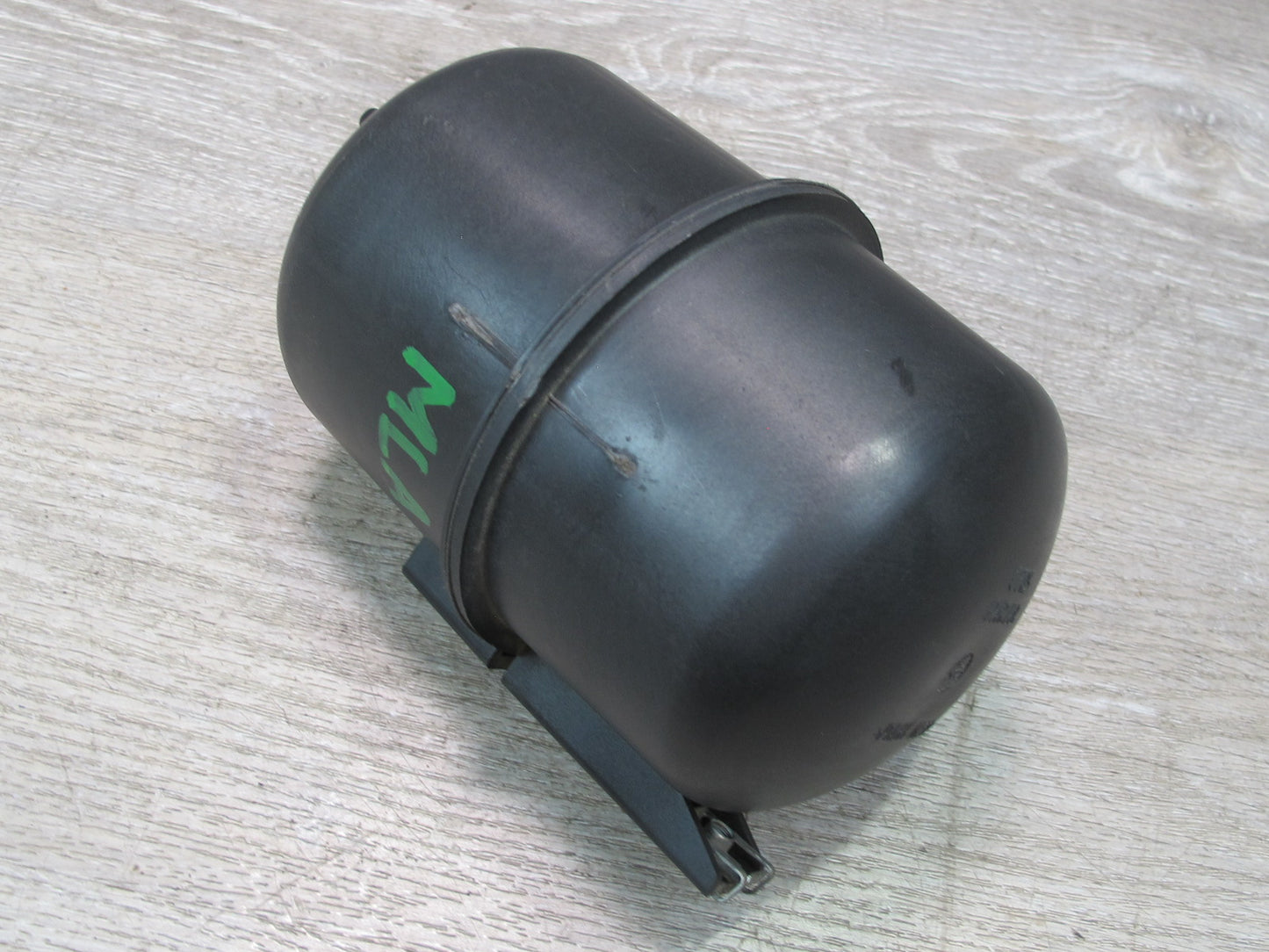 2017-2020 Maserati Levante M161 Air Vacuum Reservoir Tank