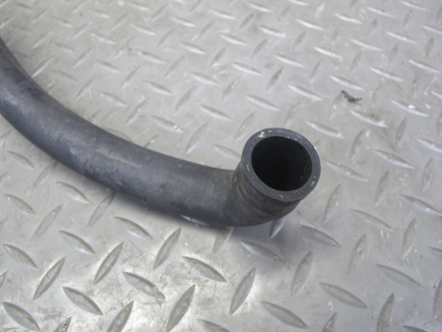 86-91 Mercedes W126 C126 560SEL 560SEC M117 Engine Coolant Hose Pipe Line OEM