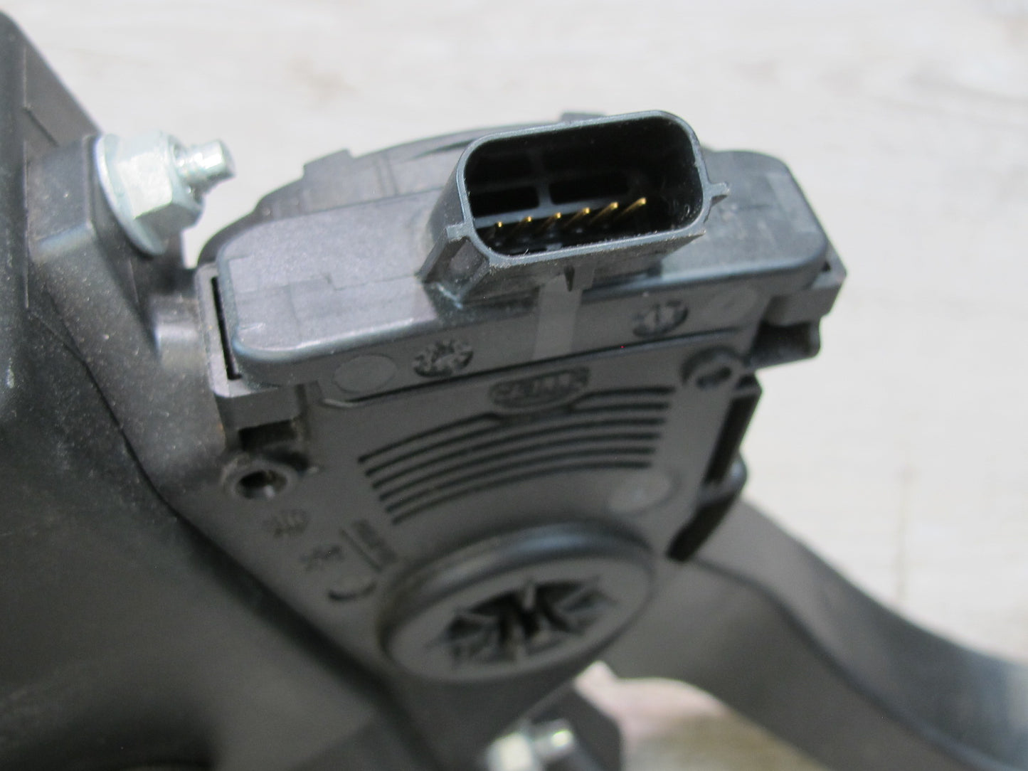 2017-2020 Maserati Levante M161 Gas Acceleration Pedal 04861714AF
