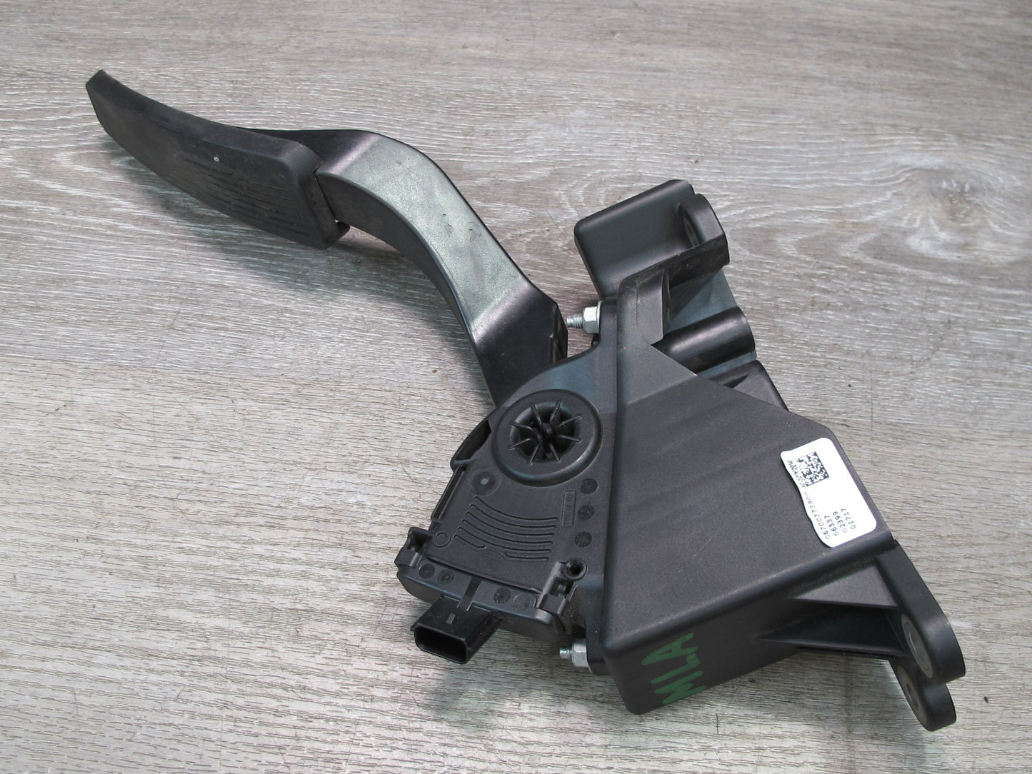 2017-2020 Maserati Levante M161 Gas Acceleration Pedal 04861714AF