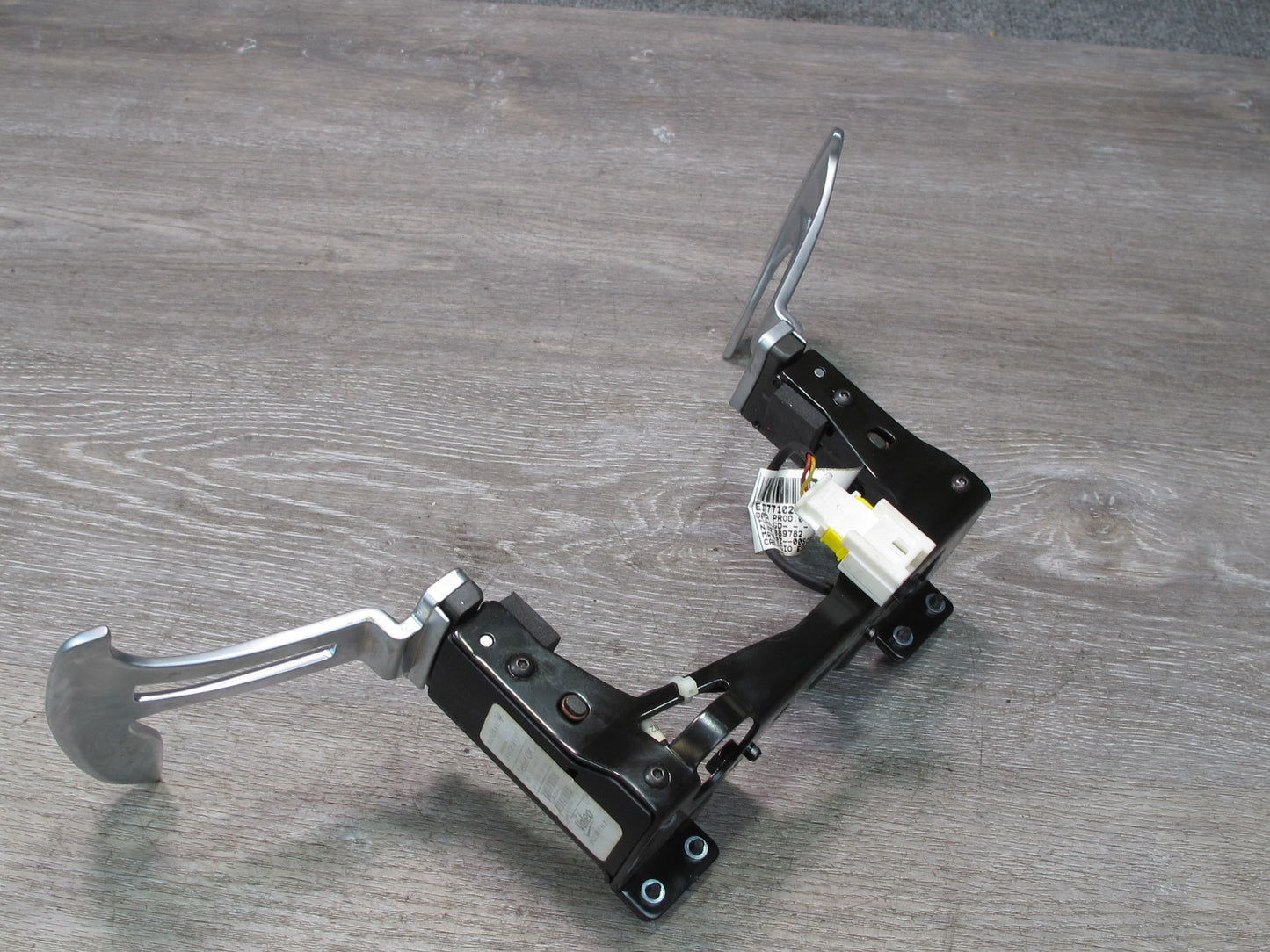 2017-2020 Maserati Levante M161 Steering Column Shift Shifter Paddle Switch