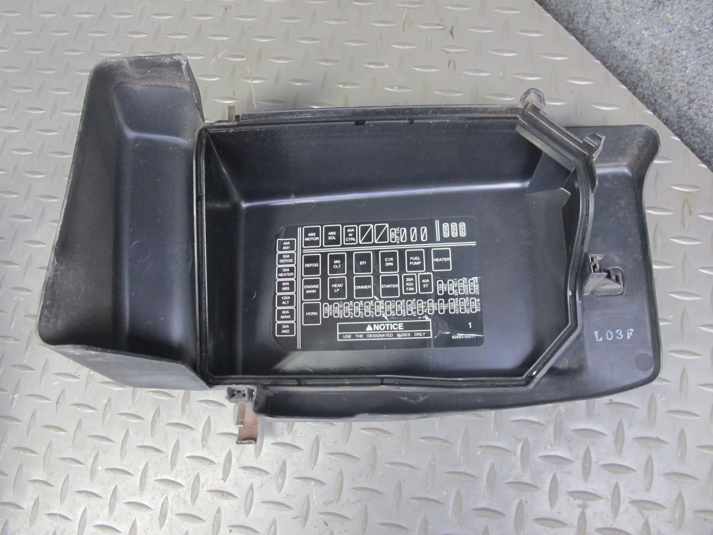 95-97 Lexus UCF20L LS400 Engine Bay Relay Fuse Box w Housing Assembly OEM