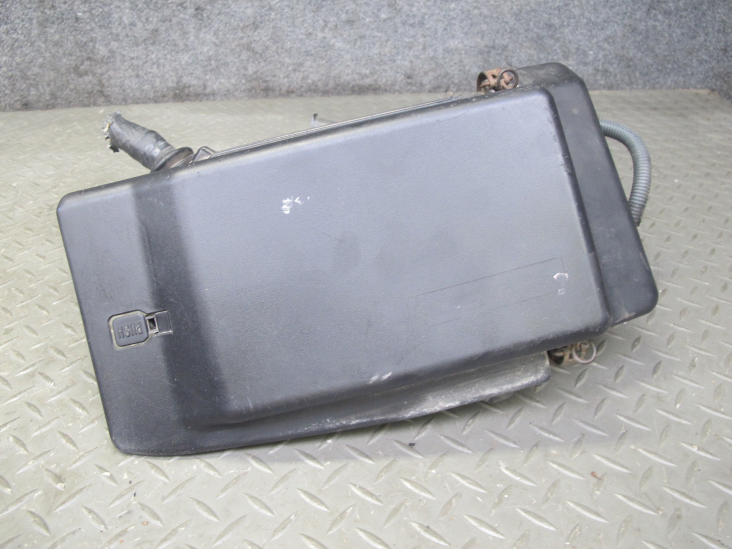 95-97 Lexus UCF20L LS400 Engine Bay Relay Fuse Box w Housing Assembly OEM