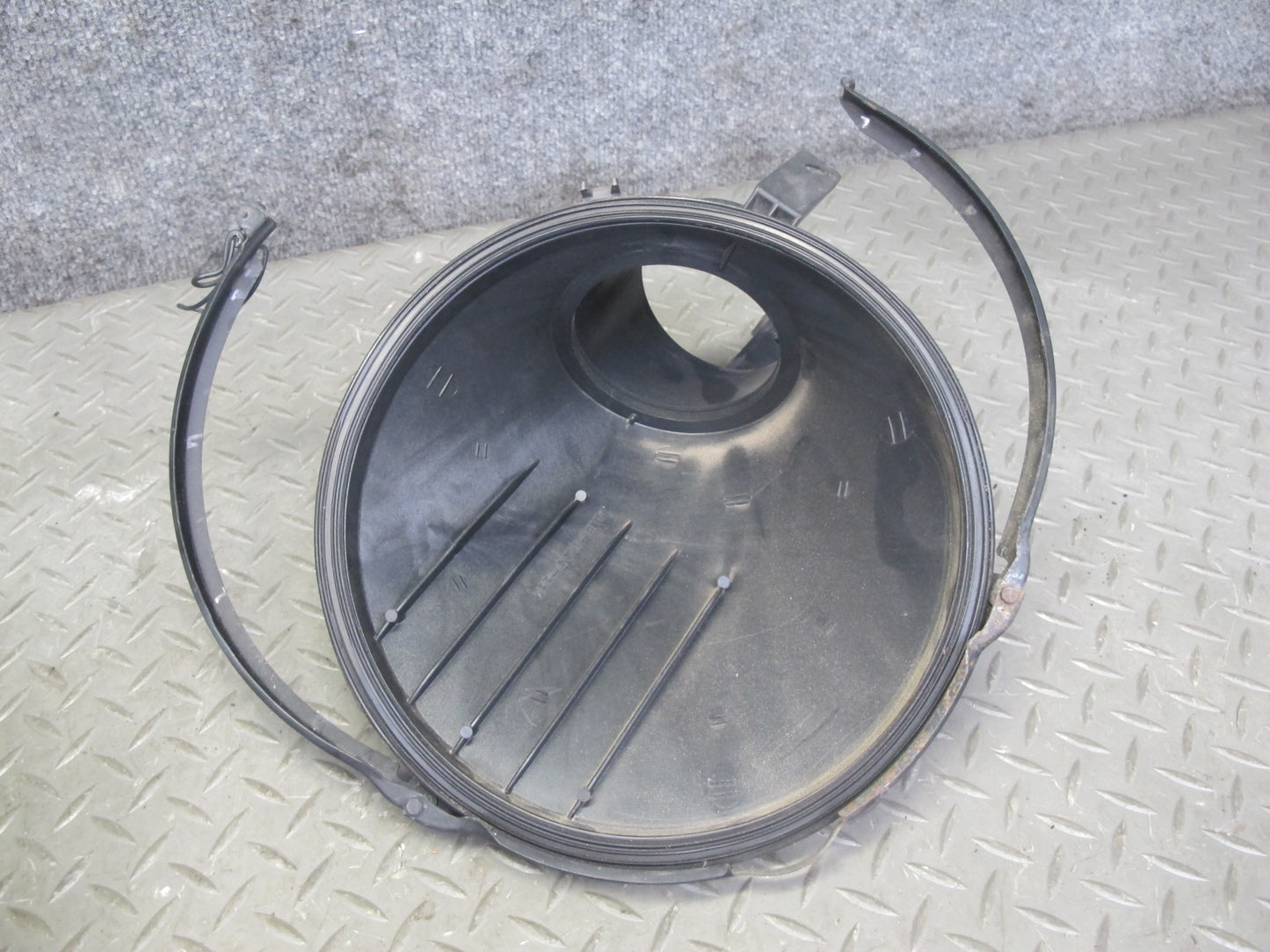 95-97 Lexus LS400 UCF20L Air Intake Cleaner Box Housing 22020-50090 OEM