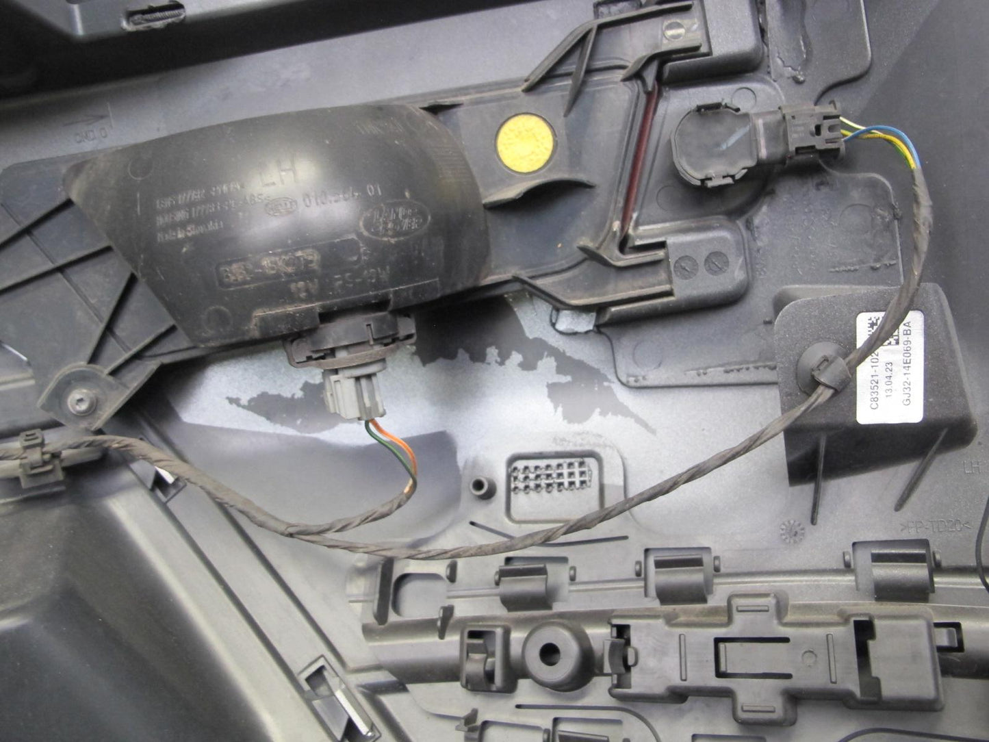 2012-2015 Range Rover Evoque L538 Rear Bumper Cover w PDC Sensors