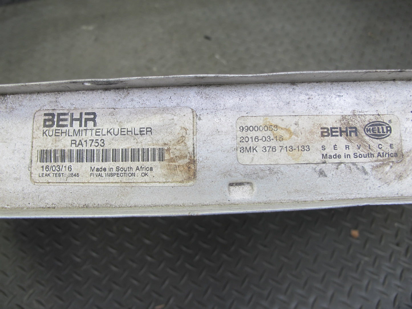 94-95 BMW E34 540i A/T Engine Cooling Radiator Behr