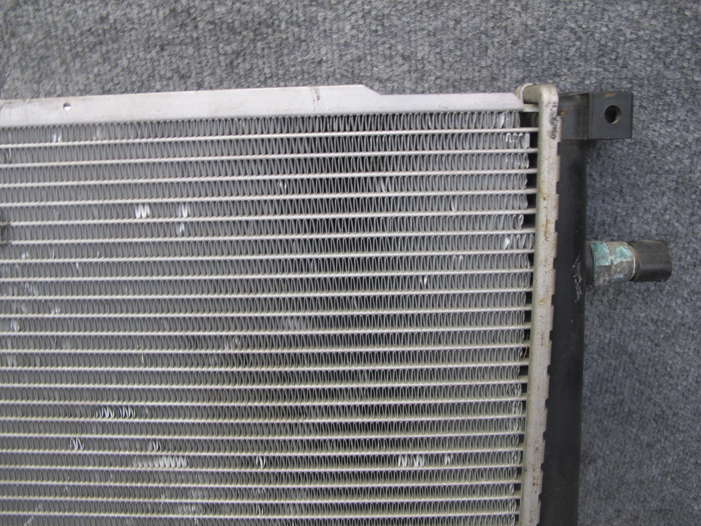 94-95 BMW E34 540i A/T Engine Cooling Radiator Behr
