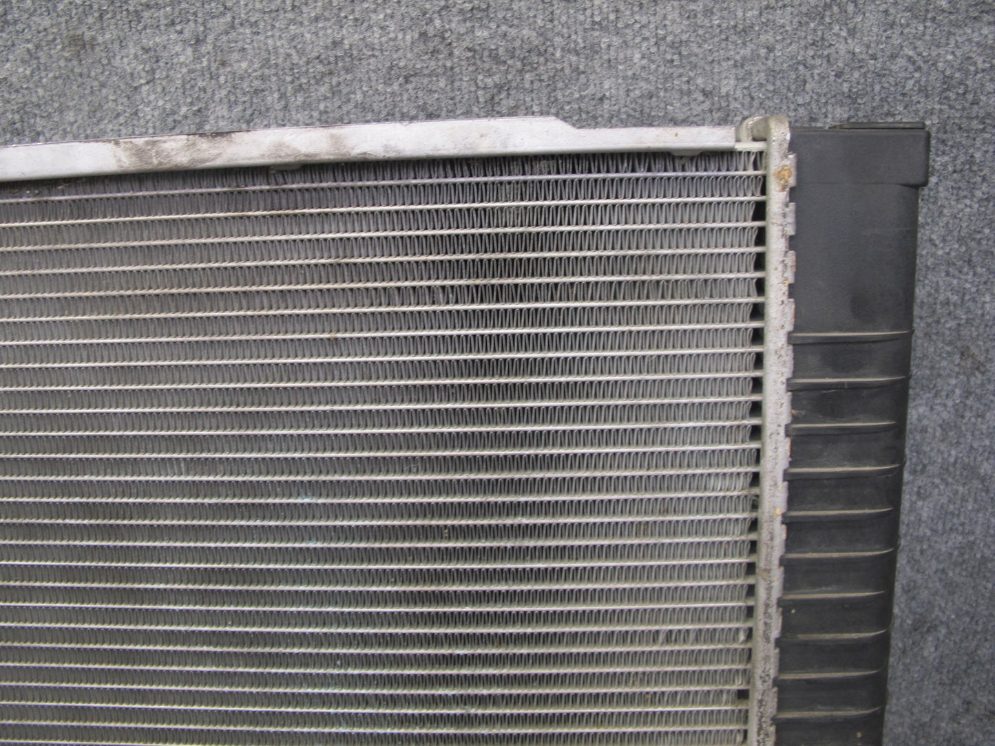 94-95 BMW E34 540i A/T Engine Cooling Radiator Behr