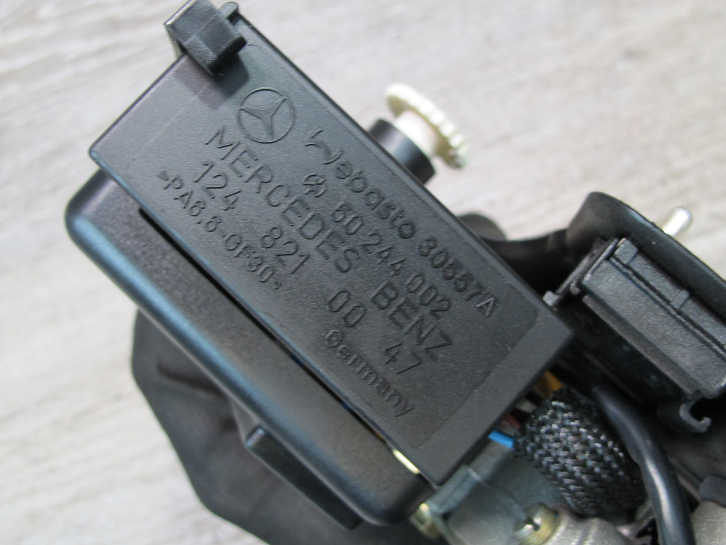 94-99 Mercedes W140 S-class Sunroof Motor Drive Unit 1407800007 OEM