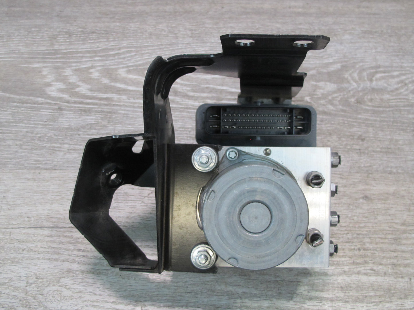 2017-2020 Maserati Levante M161 3.0L Anti Lock Brake ABS Pump Module 670035286