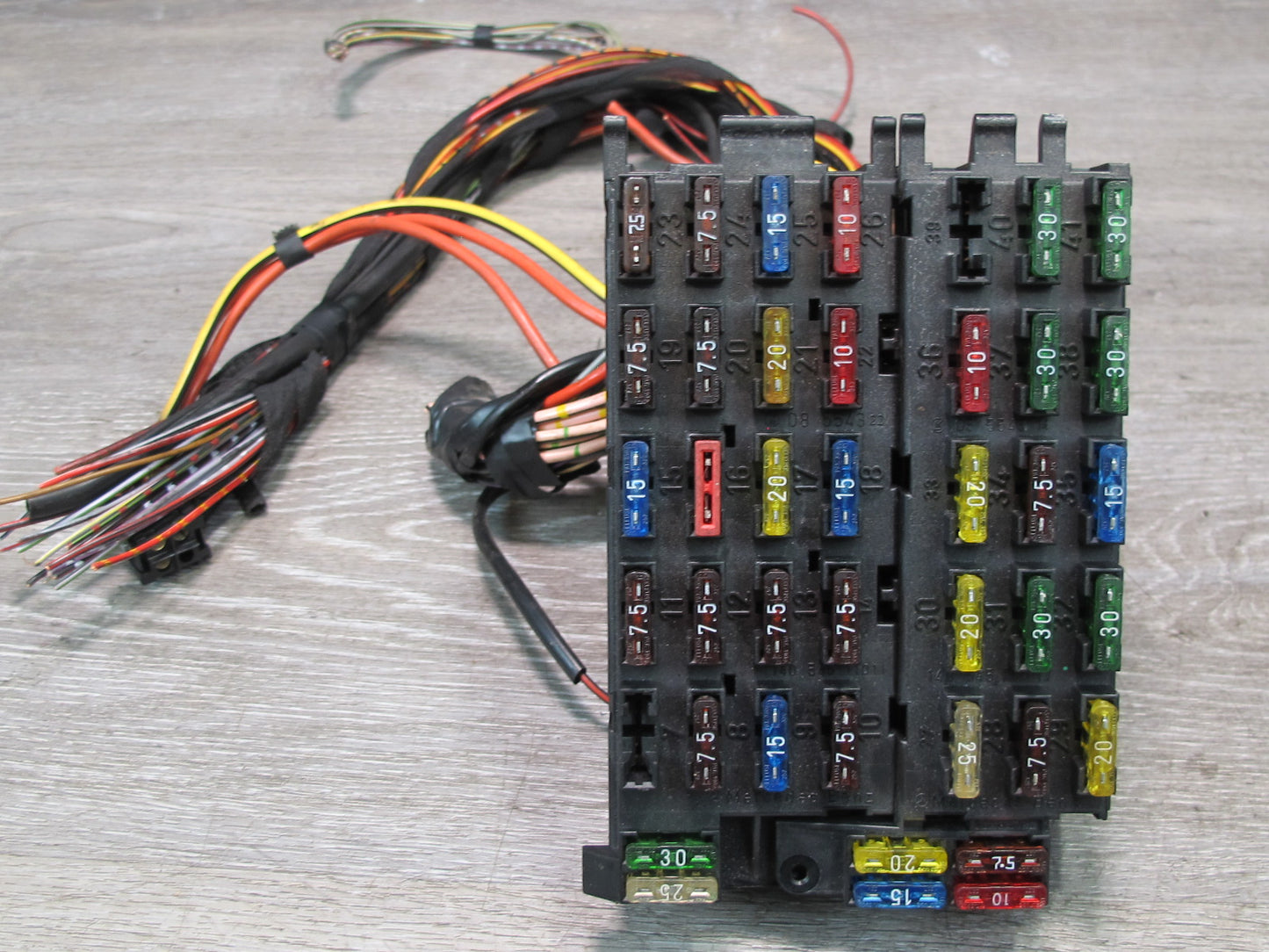 94-99 Mercedes W140 Under Hood Fuse Relay Box Module OEM