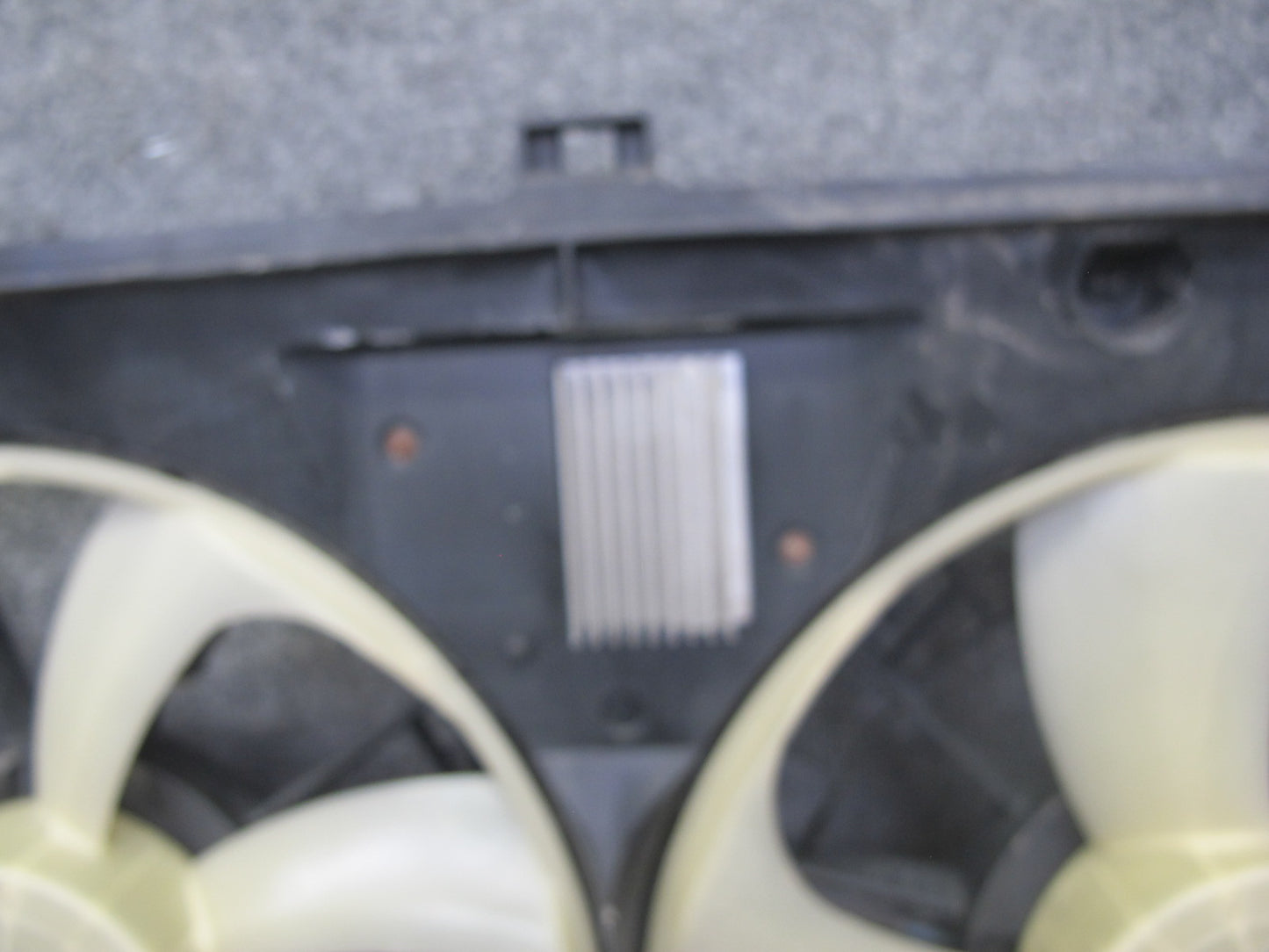 08-16 Lexus UVF46 LS600h AWD Engine Radiator Dual Cooling Fan w Shroud OEM