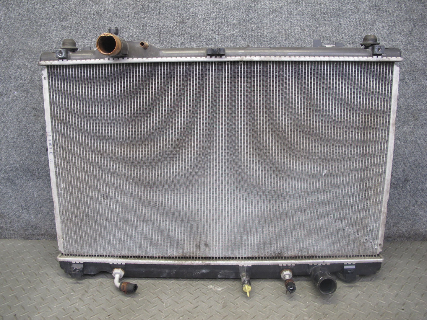 08-09 Lexus UVF46 LS600h Engine Cooling & Inverter Radiator w A/C Condenser OEM