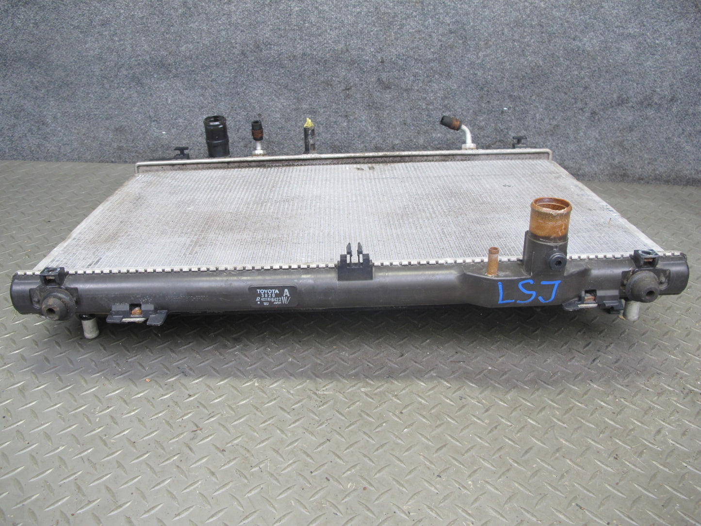 08-09 Lexus UVF46 LS600h Engine Cooling & Inverter Radiator w A/C Condenser OEM