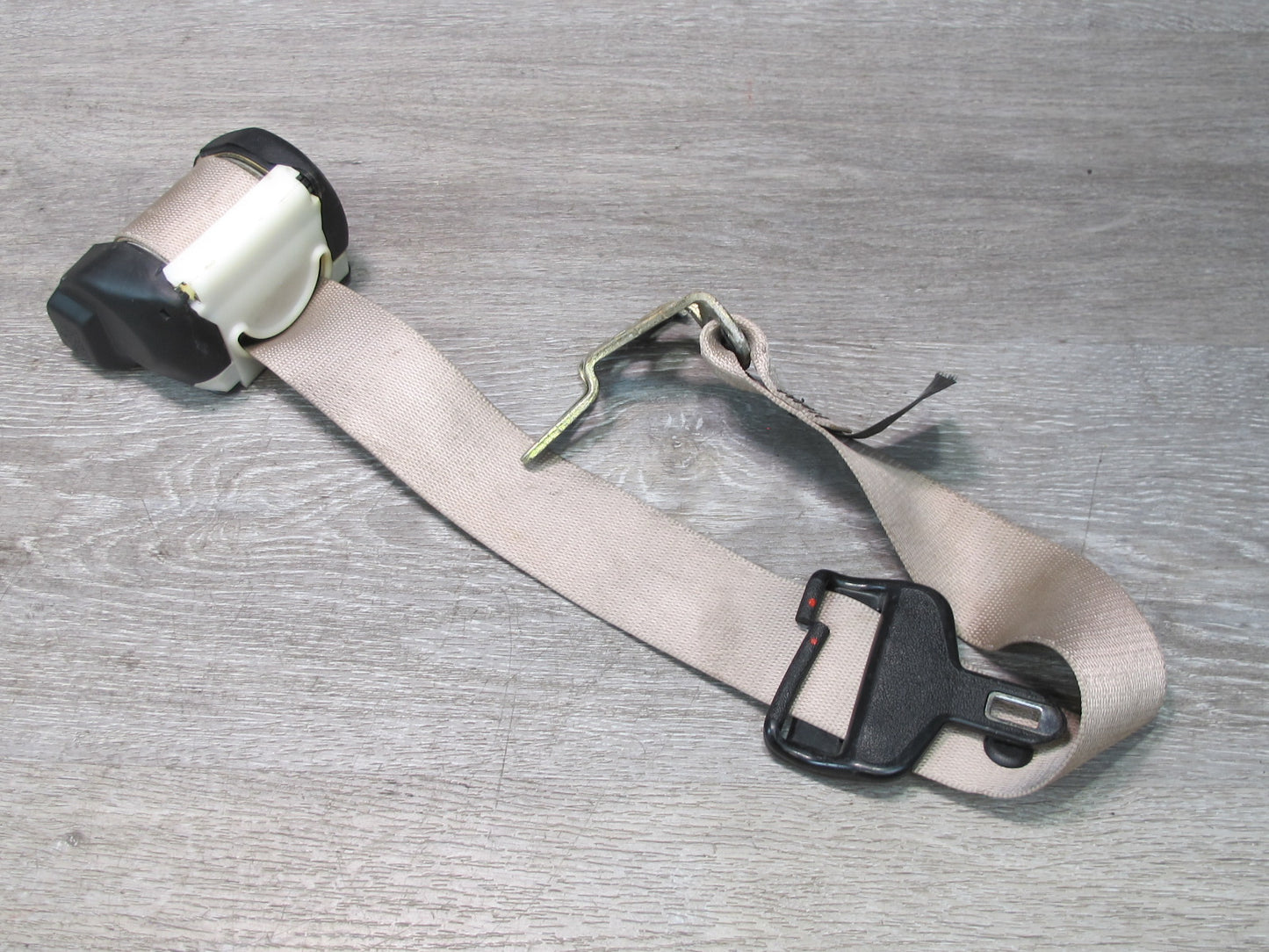 93-95 MERCEDES W140 S-CLASS REAR LEFT CENTER RIGHT SIDE SEATBELT RETRACTOR W/ BUCKLE SET OEM