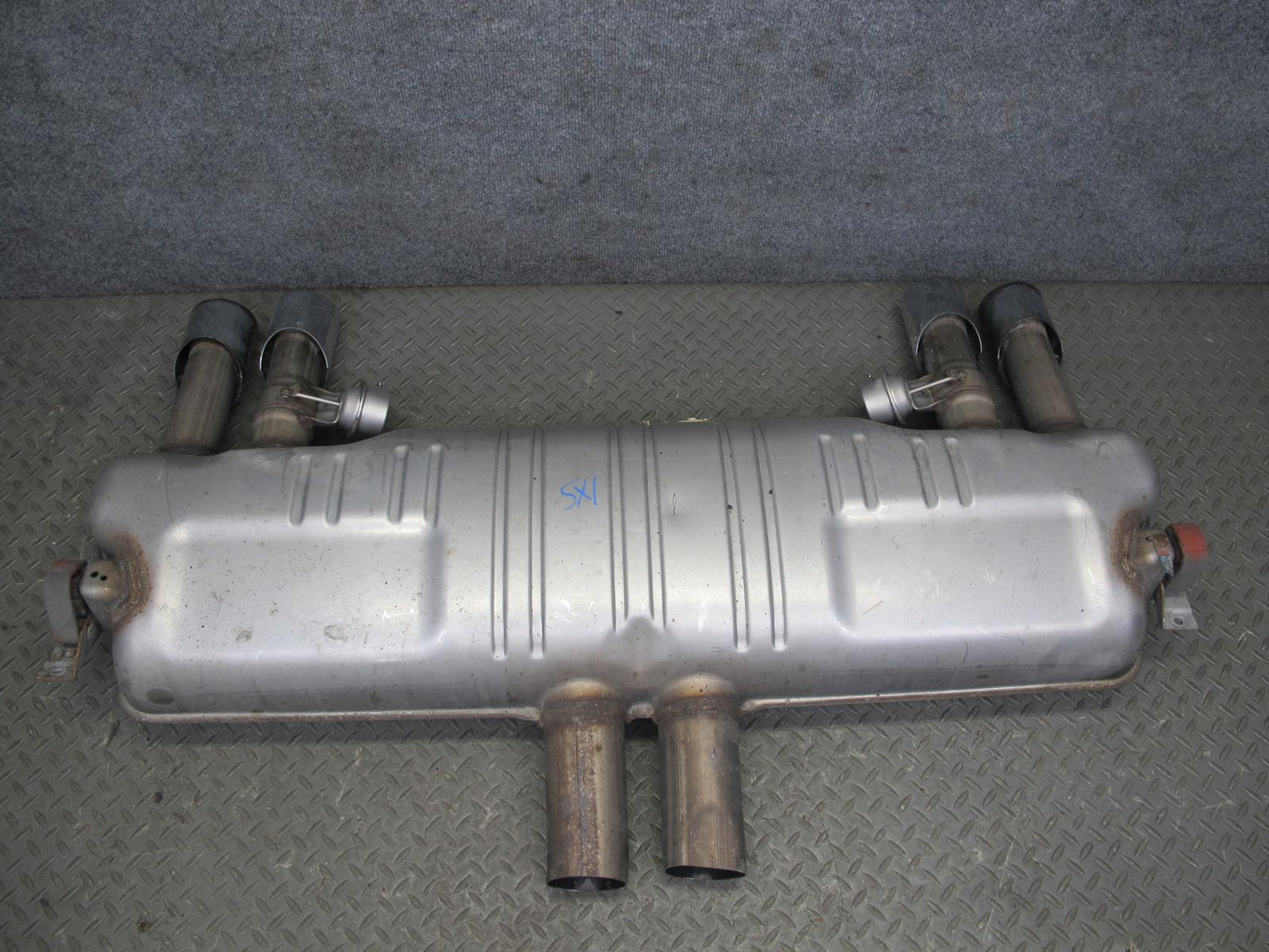 2010-2014 BMW E71 X5M X6M Rear Exhaust Muffler w Tips 7590335