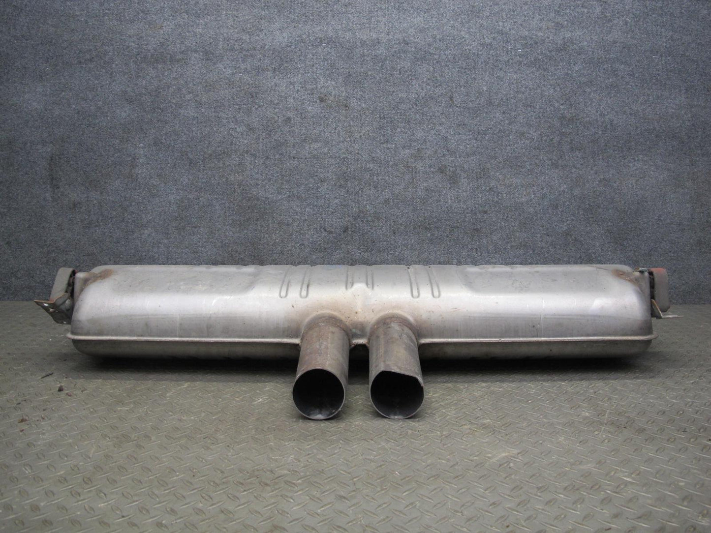 2010-2014 BMW E71 X5M X6M Rear Exhaust Muffler w Tips 7590335