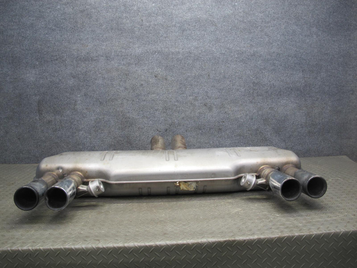 2010-2014 BMW E71 X5M X6M Rear Exhaust Muffler w Tips 7590335