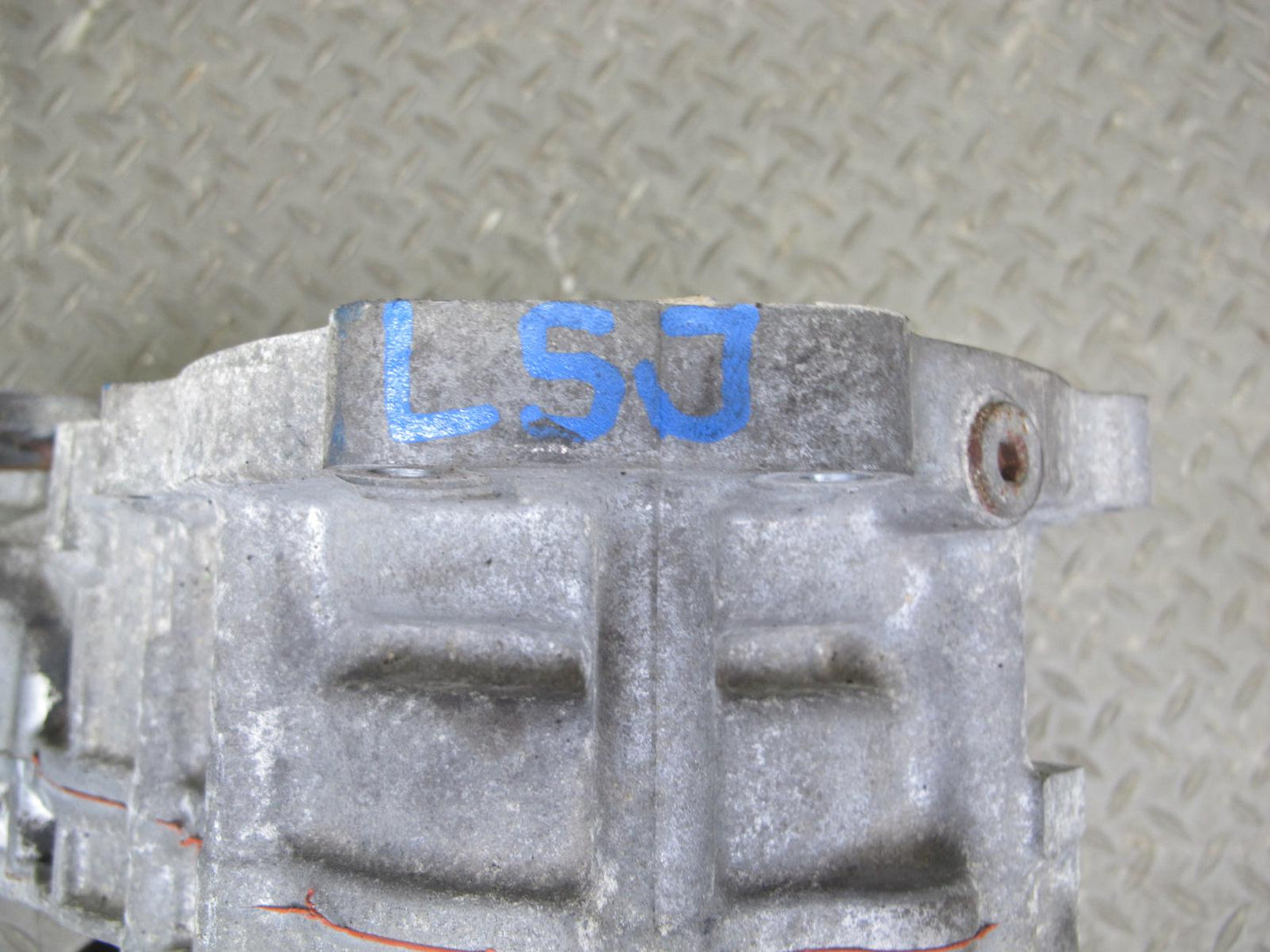 08-17 Lexus UVF46 LS600h LS460 AWD Transfer Case Box 36100-HRB001 OEM