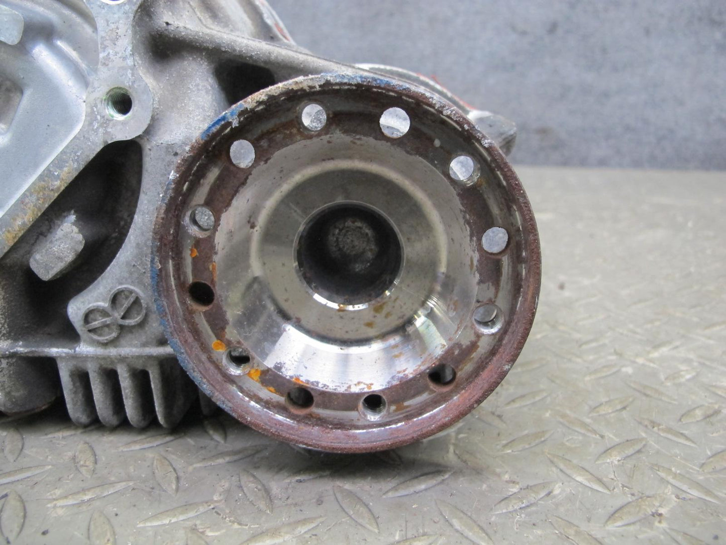 08-17 Lexus UVF46 LS600h LS460 AWD Transfer Case Box 36100-HRB001 OEM