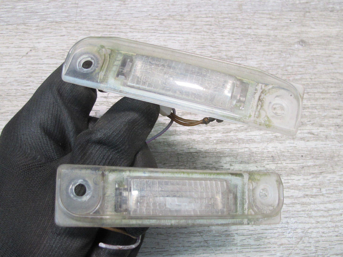 94-99 Mercedes W140 S-class Rear Trunk Lid License Plate Trim w Light OEM