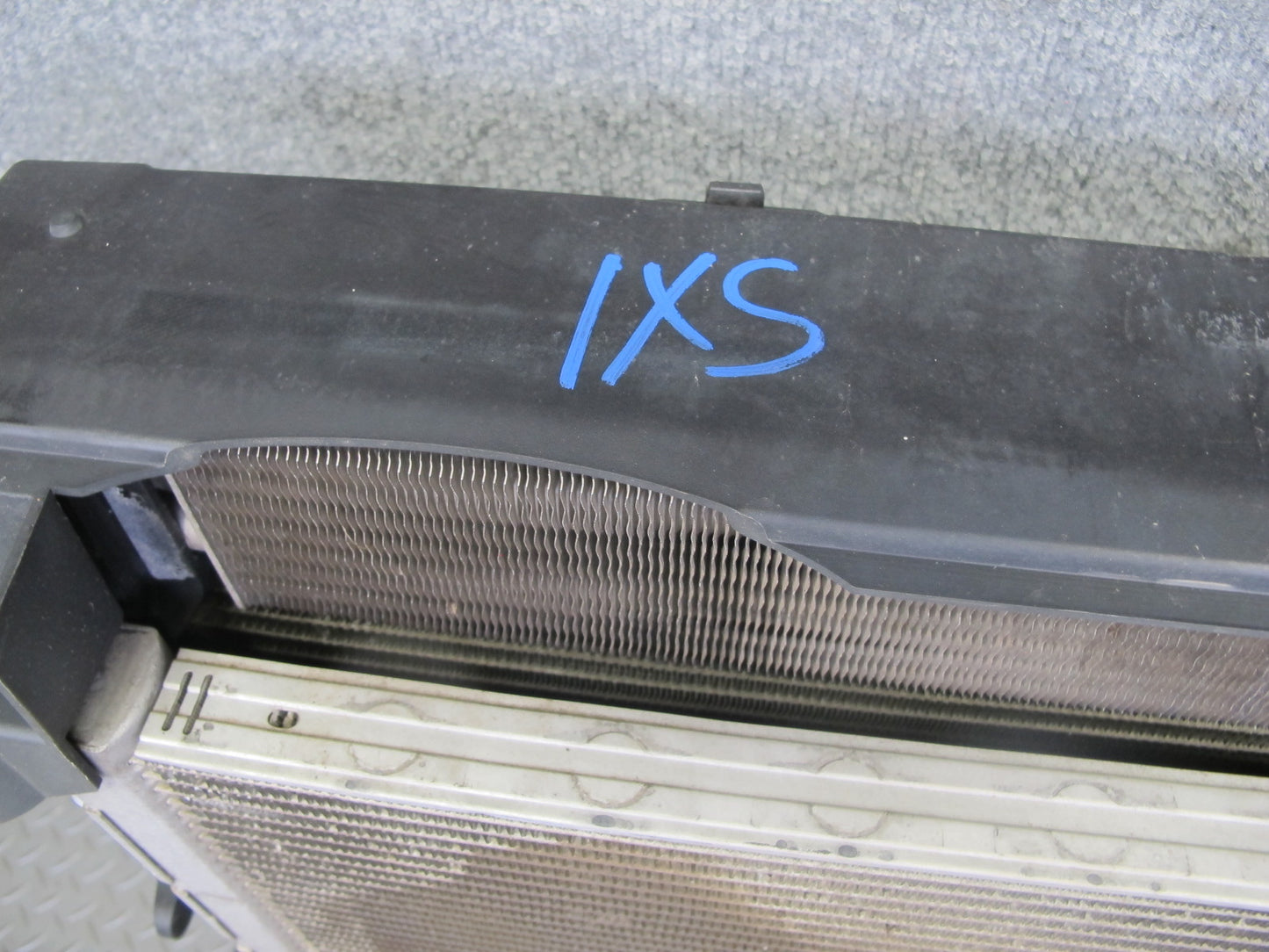 2010-2014 BMW E70 E71 X5M X6M S63 Engine Radiator Condenser Cooling Fan Shroud