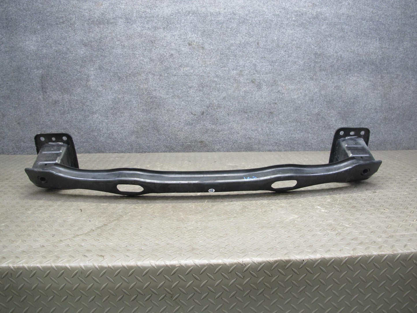 2008-2014 BMW E70 E71 E72 X6 Rear Bumper Impact Reinforcement Bar 7158449