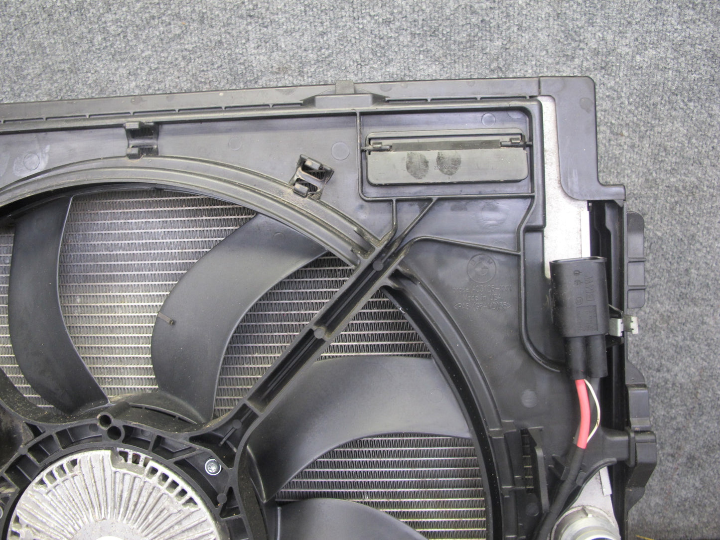 2010-2014 BMW E70 E71 X5M X6M S63 Engine Radiator Condenser Cooling Fan Shroud