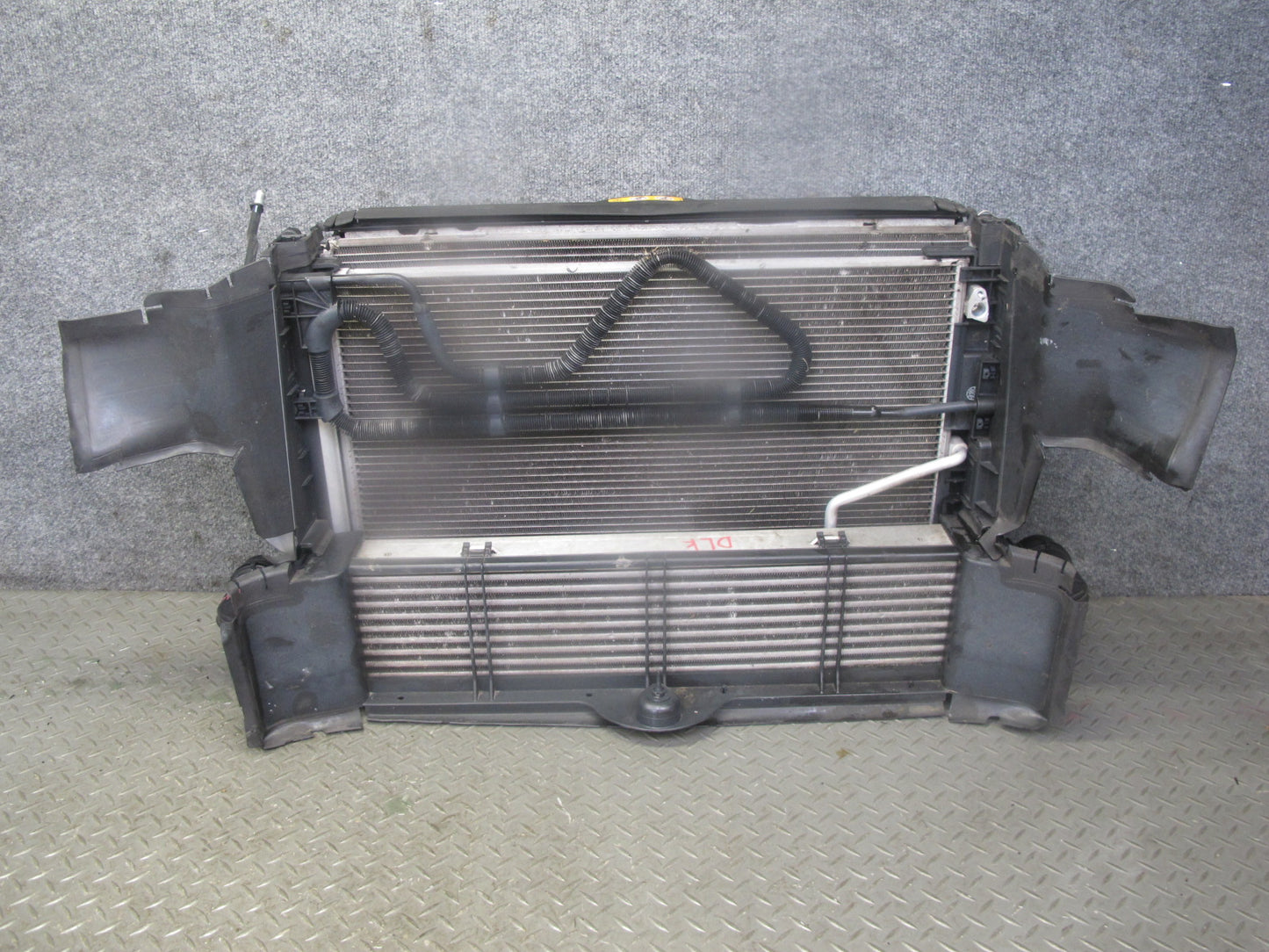 2012-2015 Mercedes R172 SLK250 Engine Radiator Condenser Fan Core Support Assy