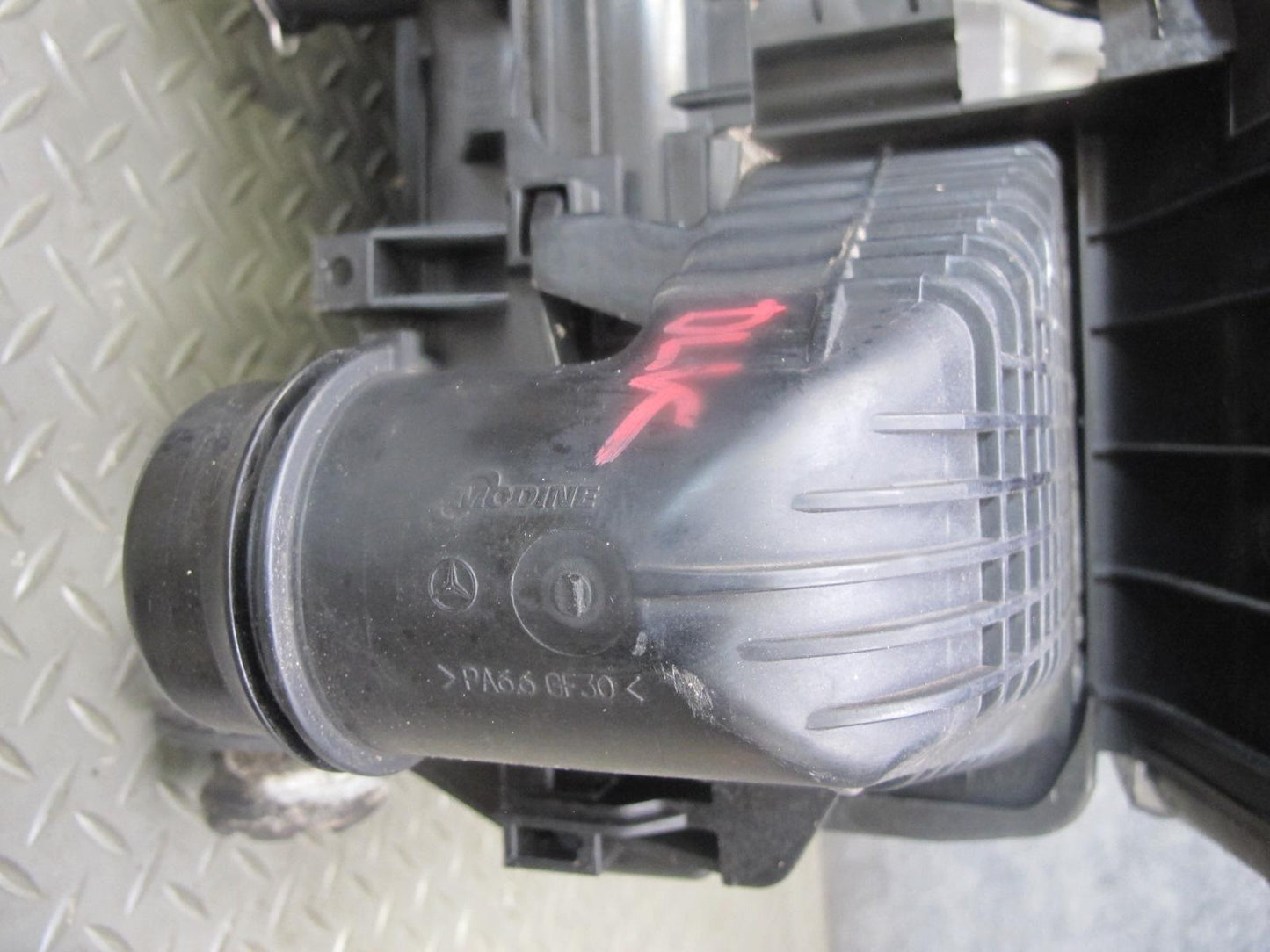 2012-2015 Mercedes R172 SLK250 Engine Radiator Condenser Fan Core Support Assy