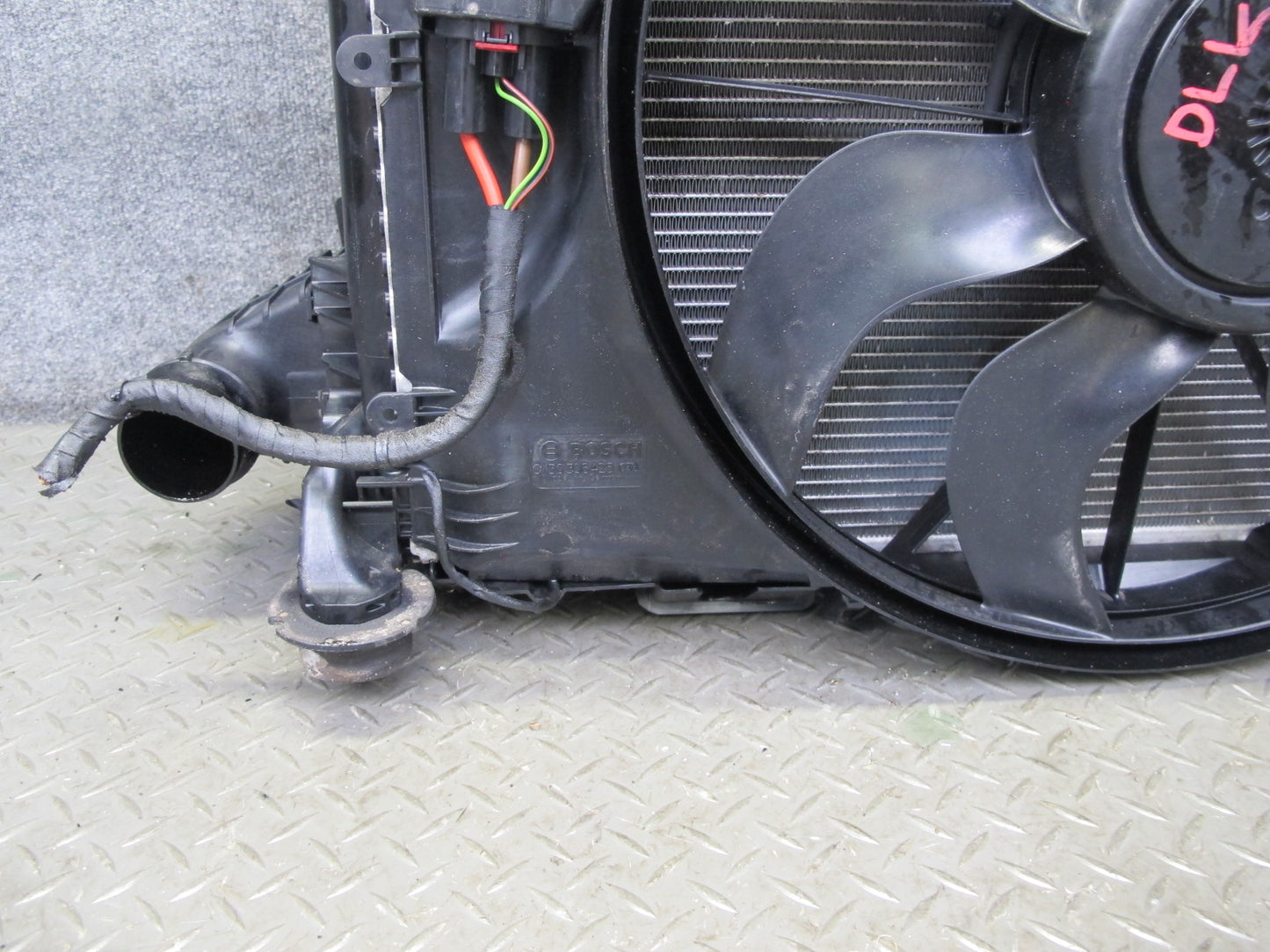 2012-2015 Mercedes R172 SLK250 Engine Radiator Condenser Fan Core Support Assy