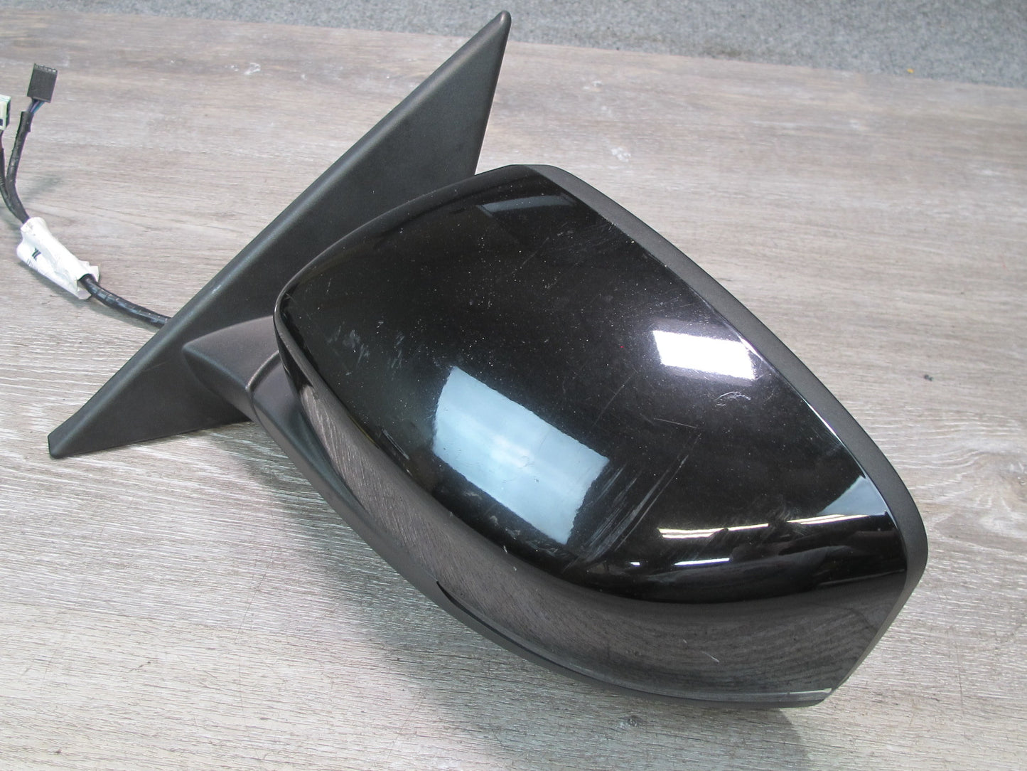 2017-2020 Maserati Levante M161 Left Side View Exterior Heated Auto Dim Mirror