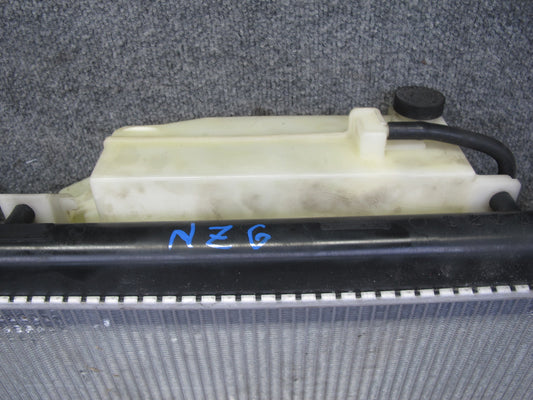 06-07 Nissan 350Z Z33 Conv VQ35HR A/T Engine Radiator w Fan & Reservoir Assy OEM