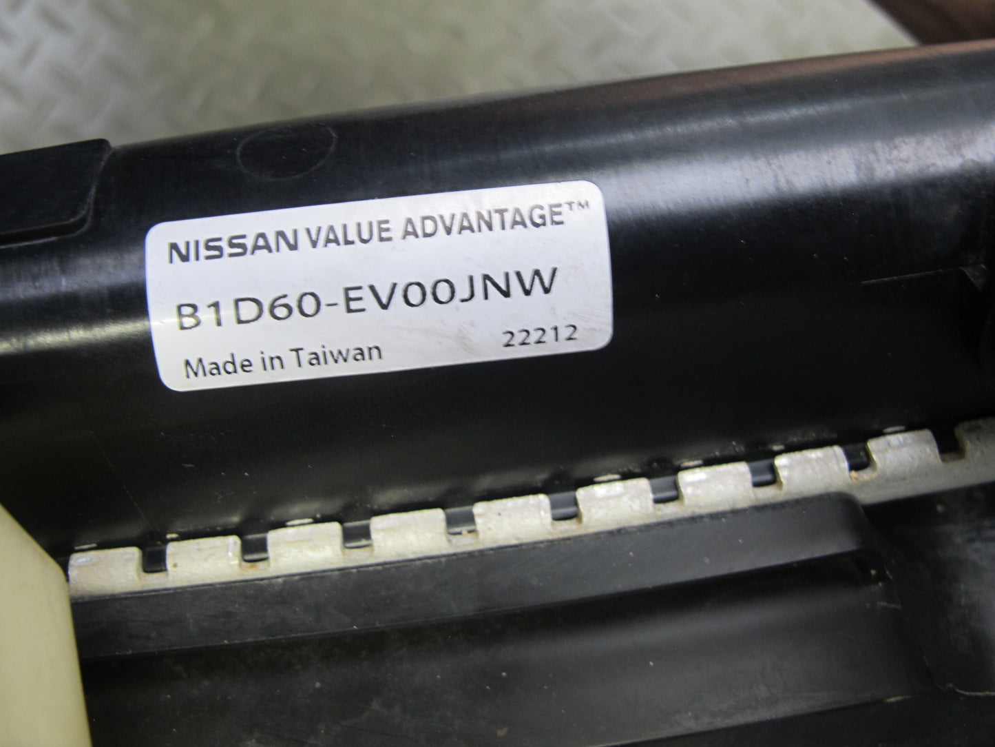06-07 Nissan 350Z Z33 Conv VQ35HR A/T Engine Radiator w Fan & Reservoir Assy OEM