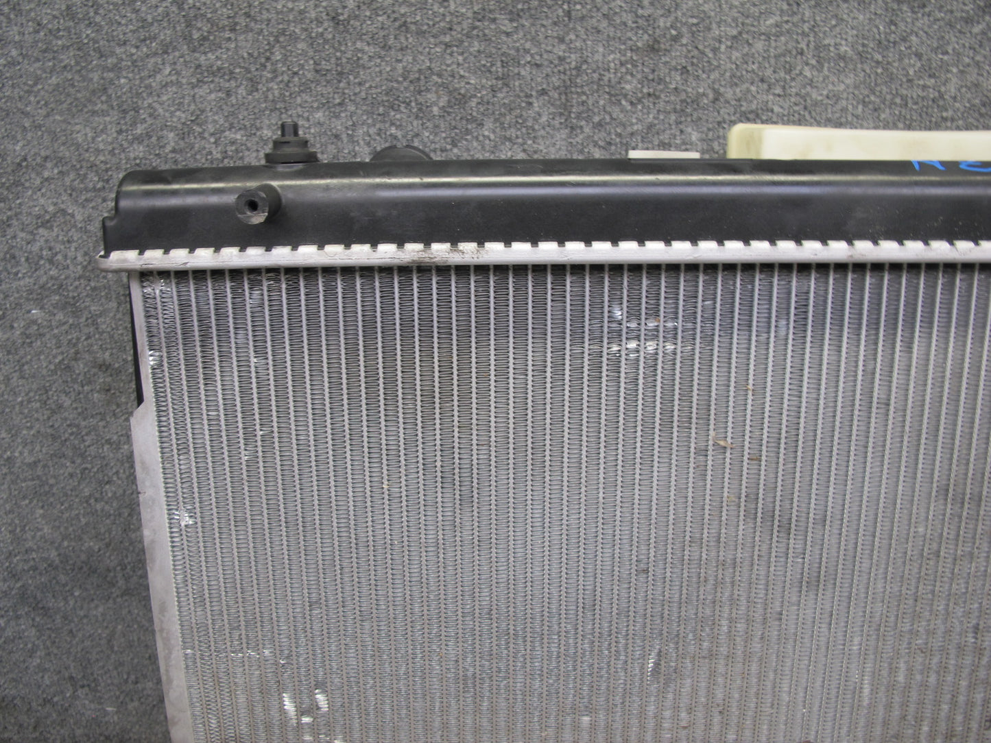 06-07 Nissan 350Z Z33 Conv VQ35HR A/T Engine Radiator w Fan & Reservoir Assy OEM