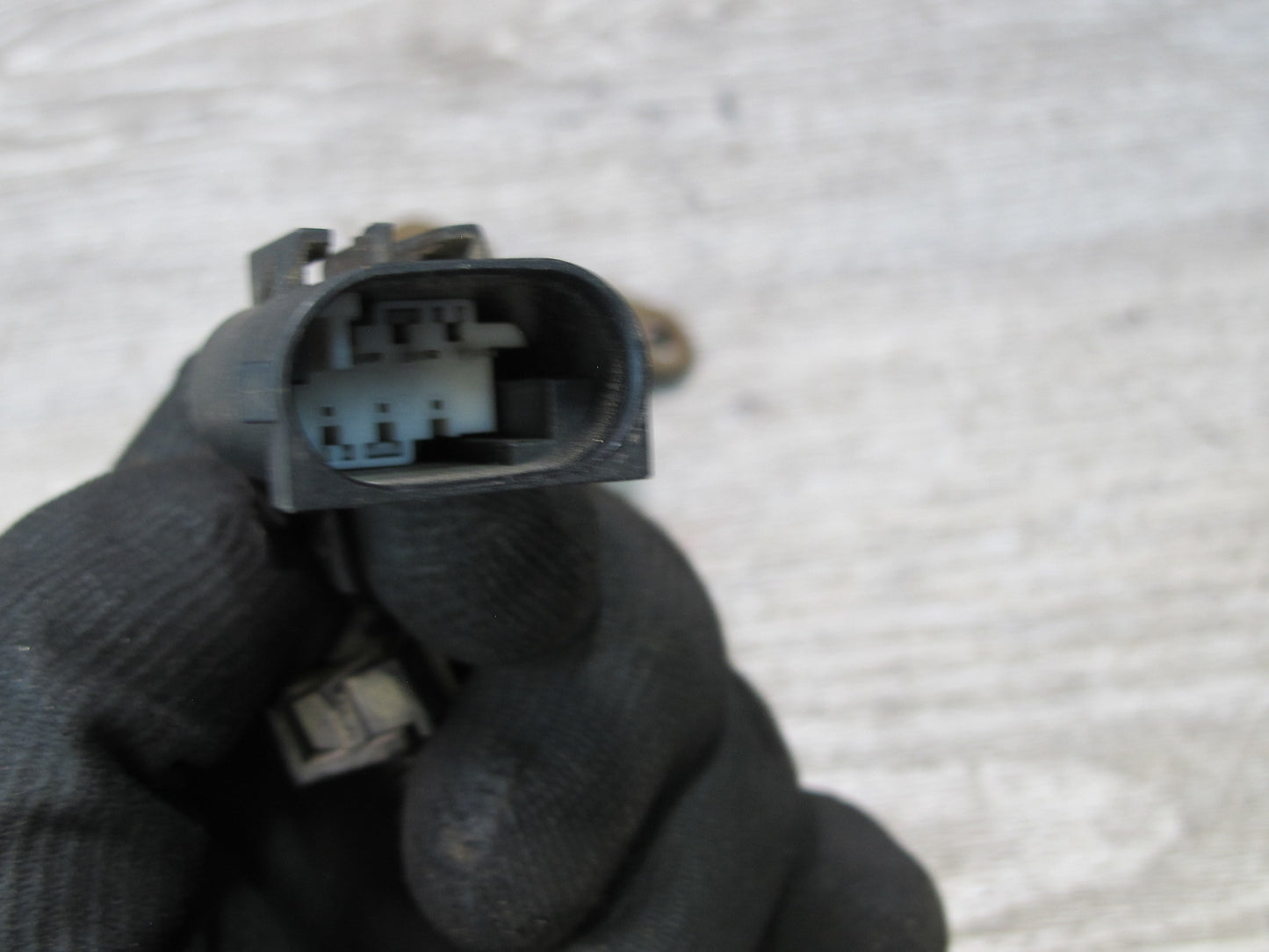 2003-2007 Hummer H2 Rear Left Driver Side Suspension Height Level Sensor