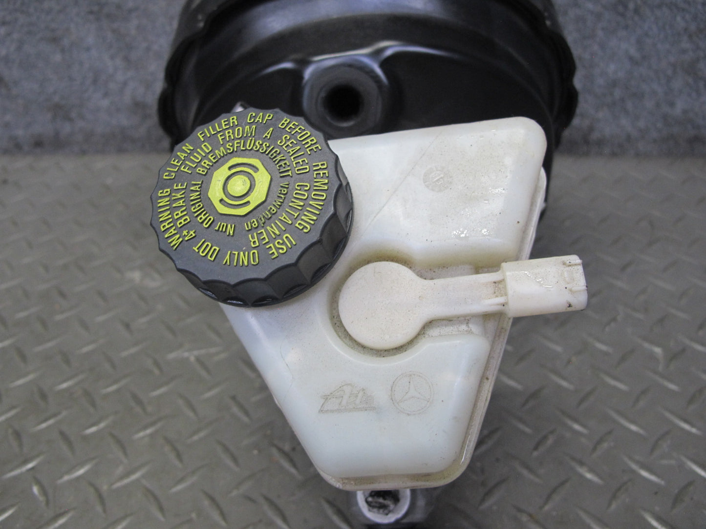 2012-2016 Mercedes R172 SLK Master Cylinder W/ Power Brake Booster & Reservoir