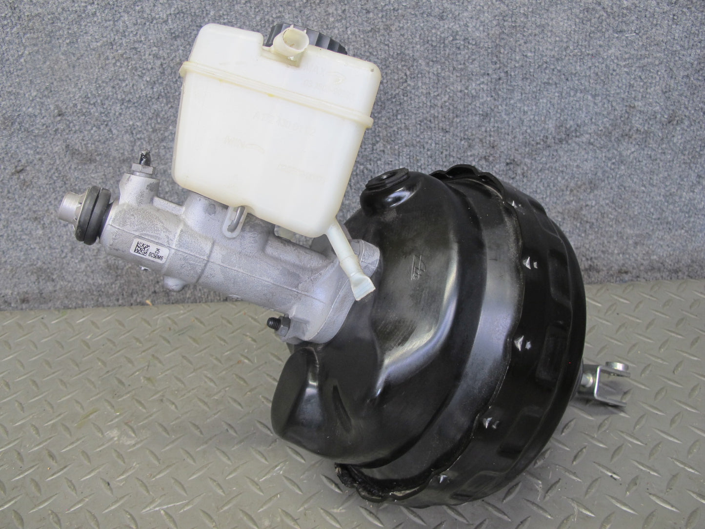 2012-2016 Mercedes R172 SLK Master Cylinder W/ Power Brake Booster & Reservoir