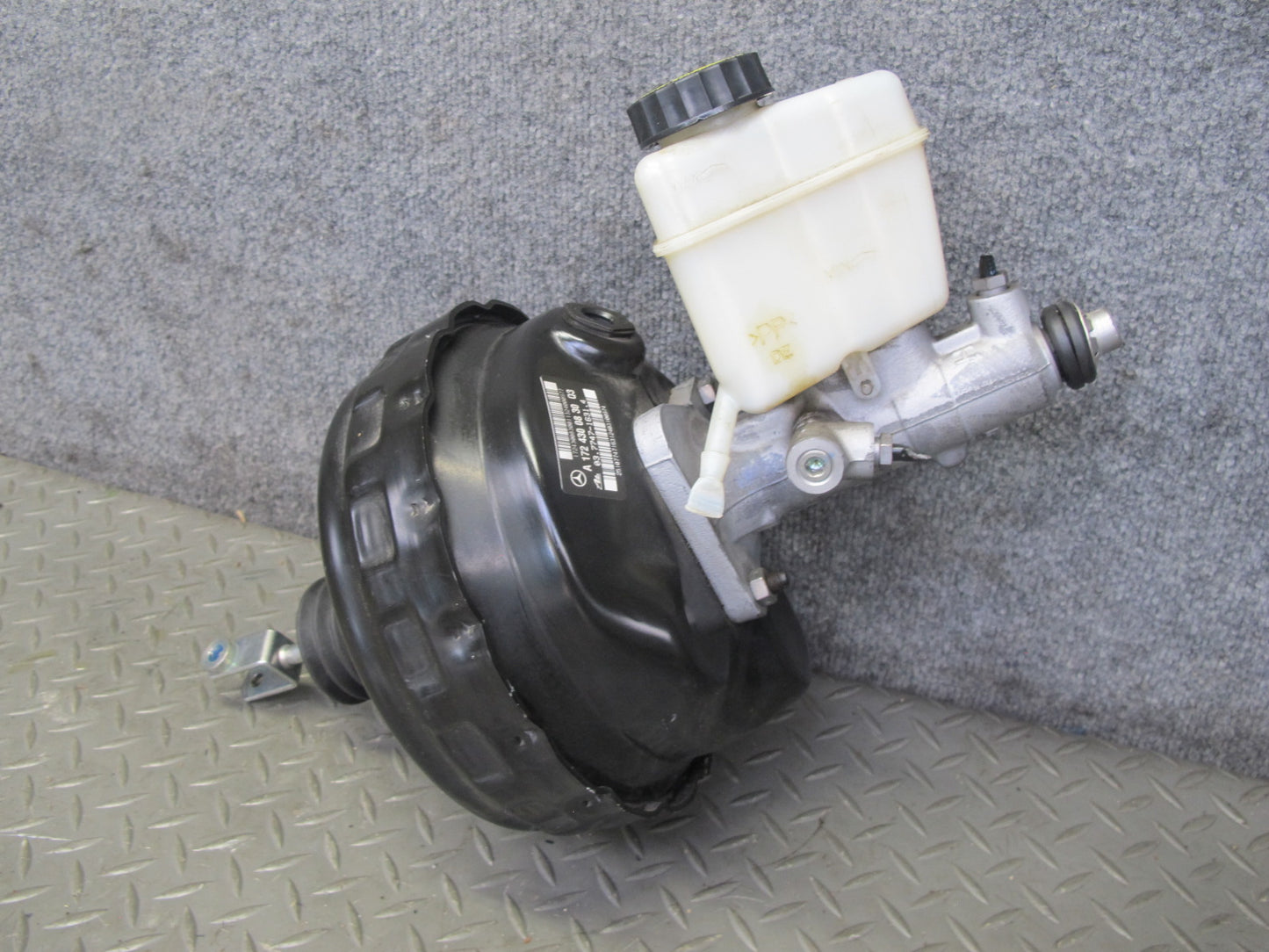 2012-2016 Mercedes R172 SLK Master Cylinder W/ Power Brake Booster & Reservoir