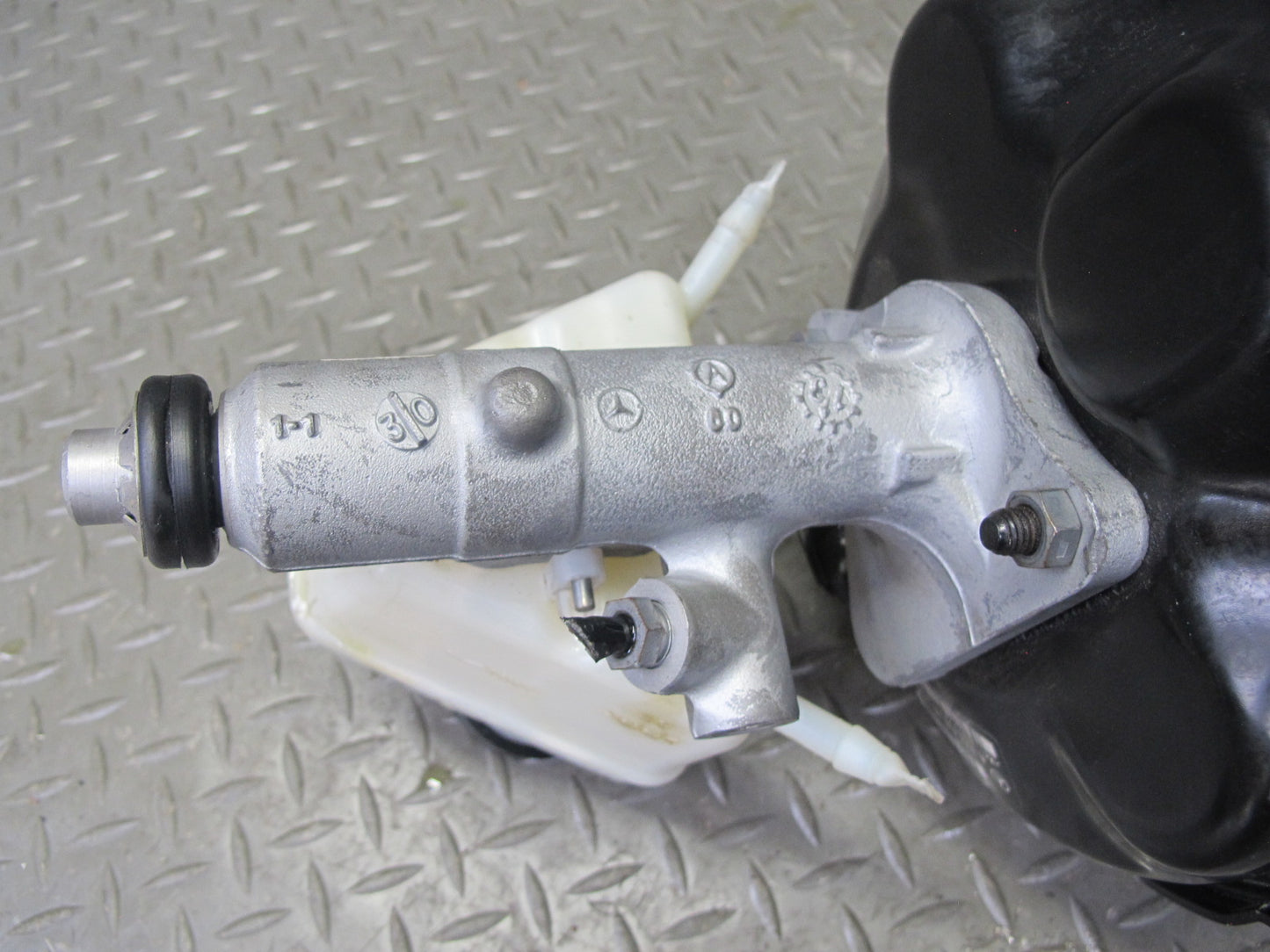 2012-2016 Mercedes R172 SLK Master Cylinder W/ Power Brake Booster & Reservoir