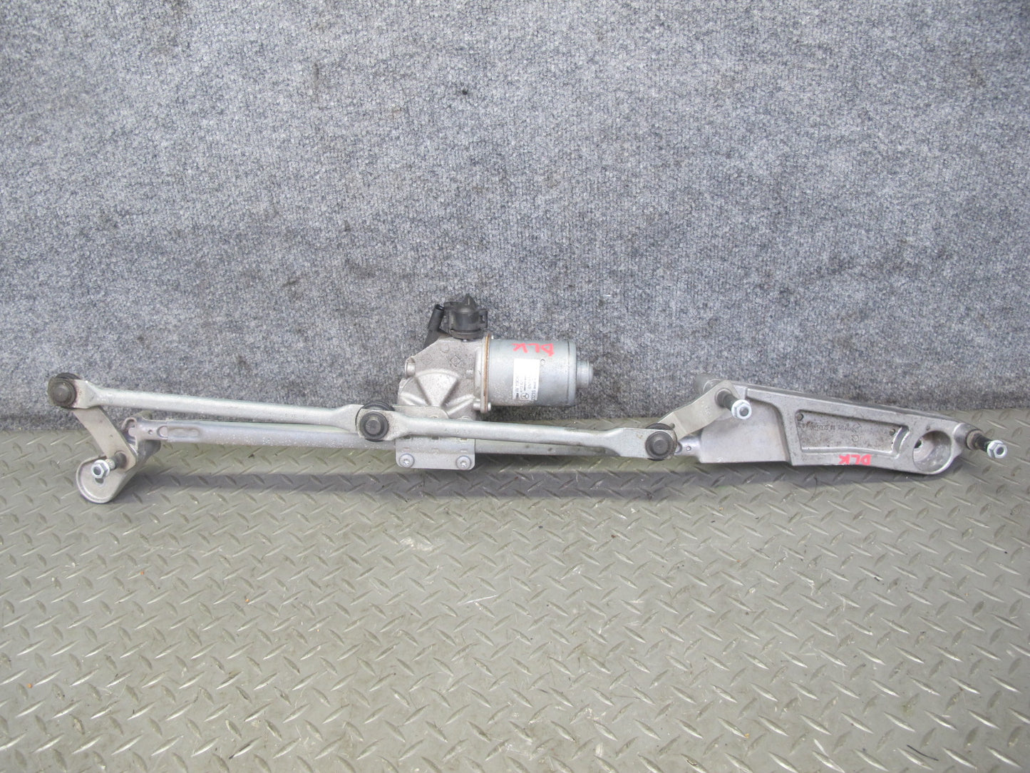 2012-2020 Mercedes R172 SLK SLC Windshield Wiper Transmission Linkage W/ Motor