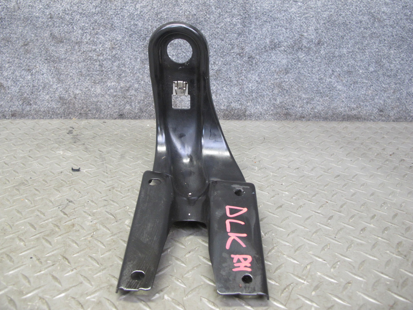2012-2020 Mercedes R172 SLK SLC Front Left & Right Radiator Support Bracket Set
