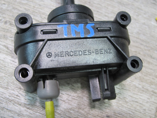 94-99 Mercedes W140 S-class Sedan Rear Trunk Lock Vacuum Actuator OEM