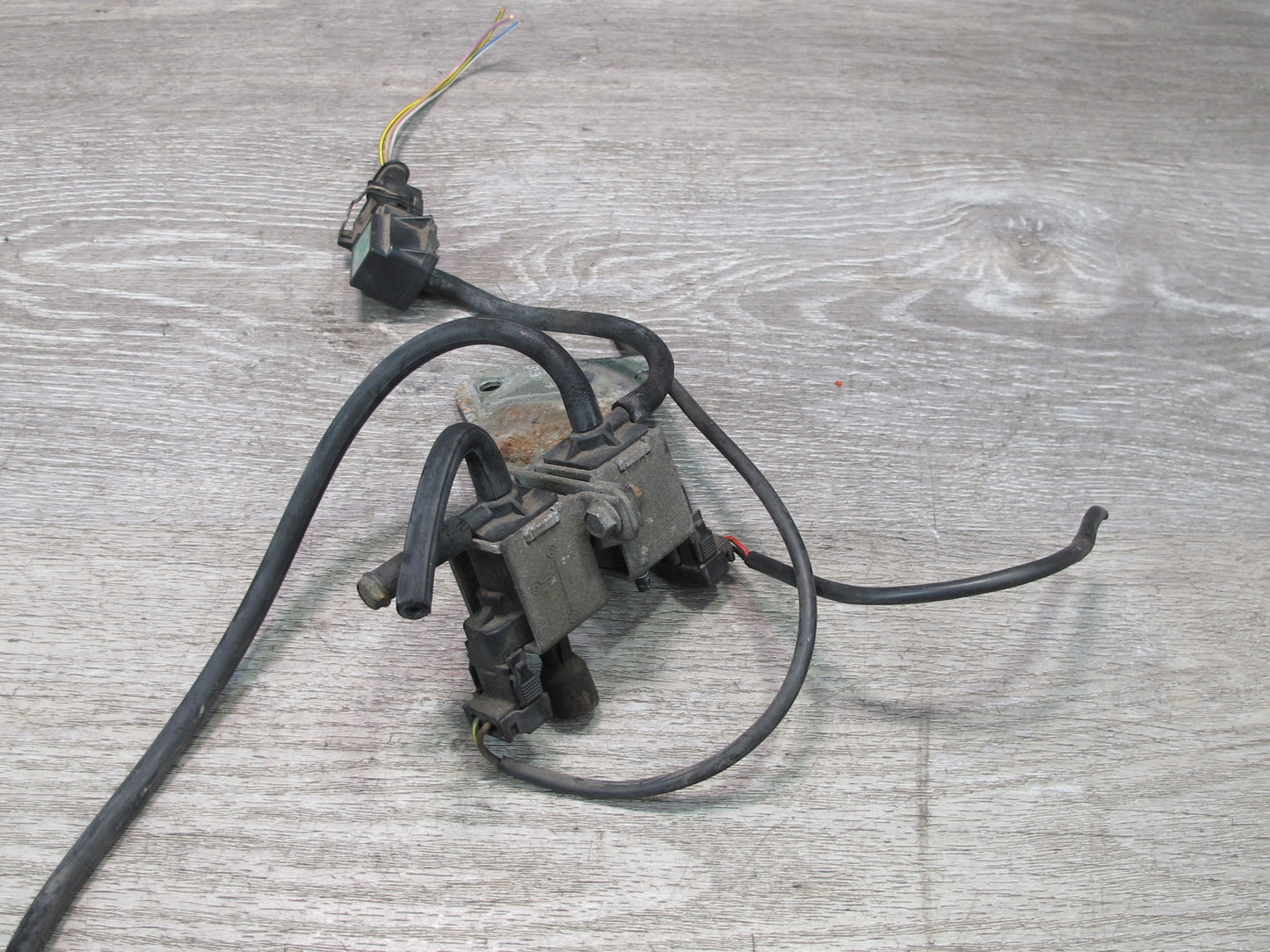 94-99 Mercedes W140 S320 EGR Vacuum Solenoid w Manifold Pressure Sensor Assy OEM