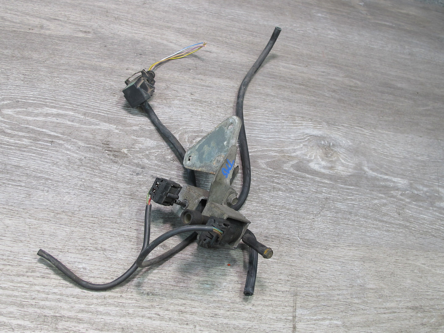 94-99 Mercedes W140 S320 EGR Vacuum Solenoid w Manifold Pressure Sensor Assy OEM