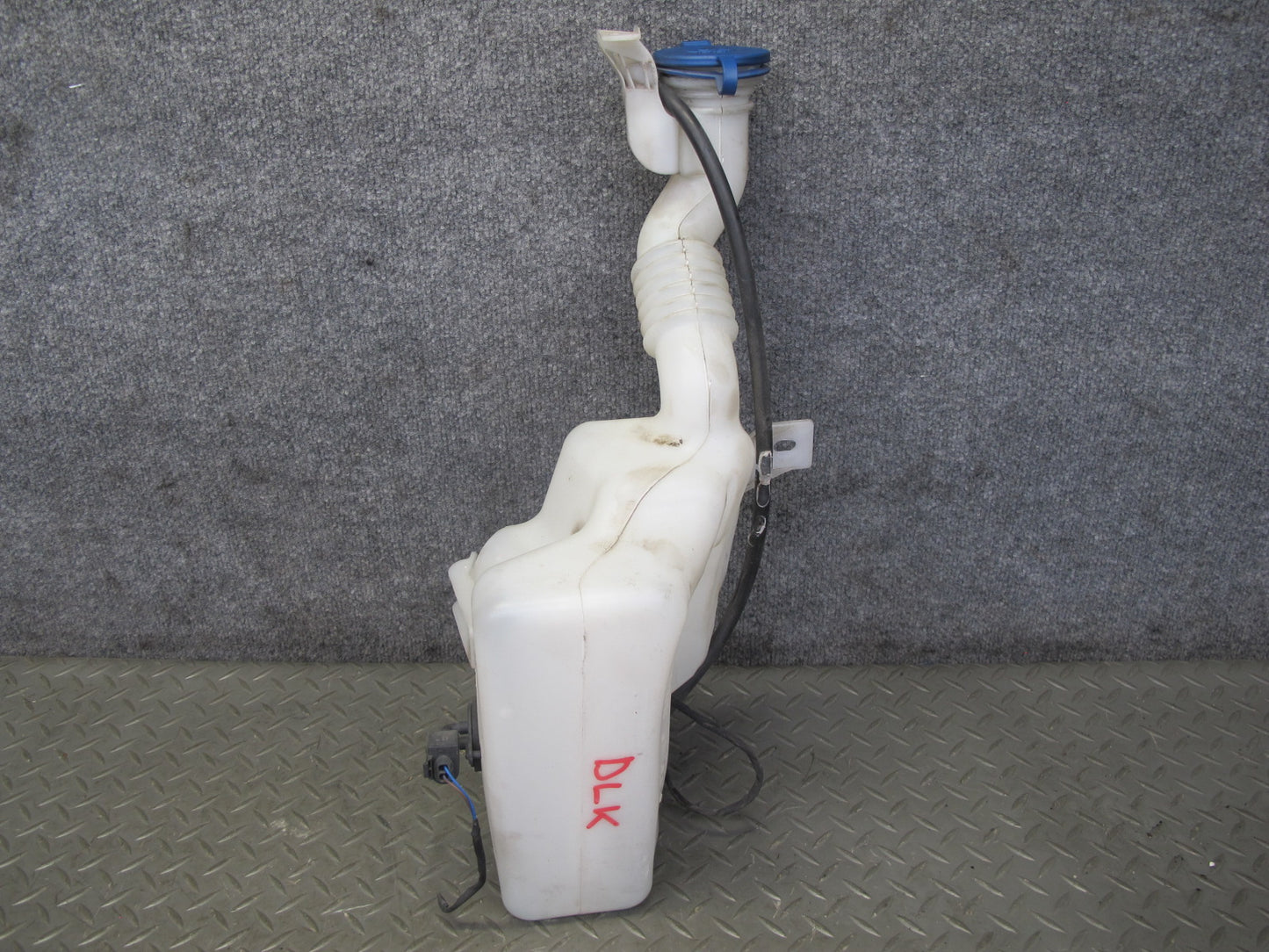 2012-2016 Mercedes R172 SLK Windshield Washer Reservoir Bottle Tank W/ Pump